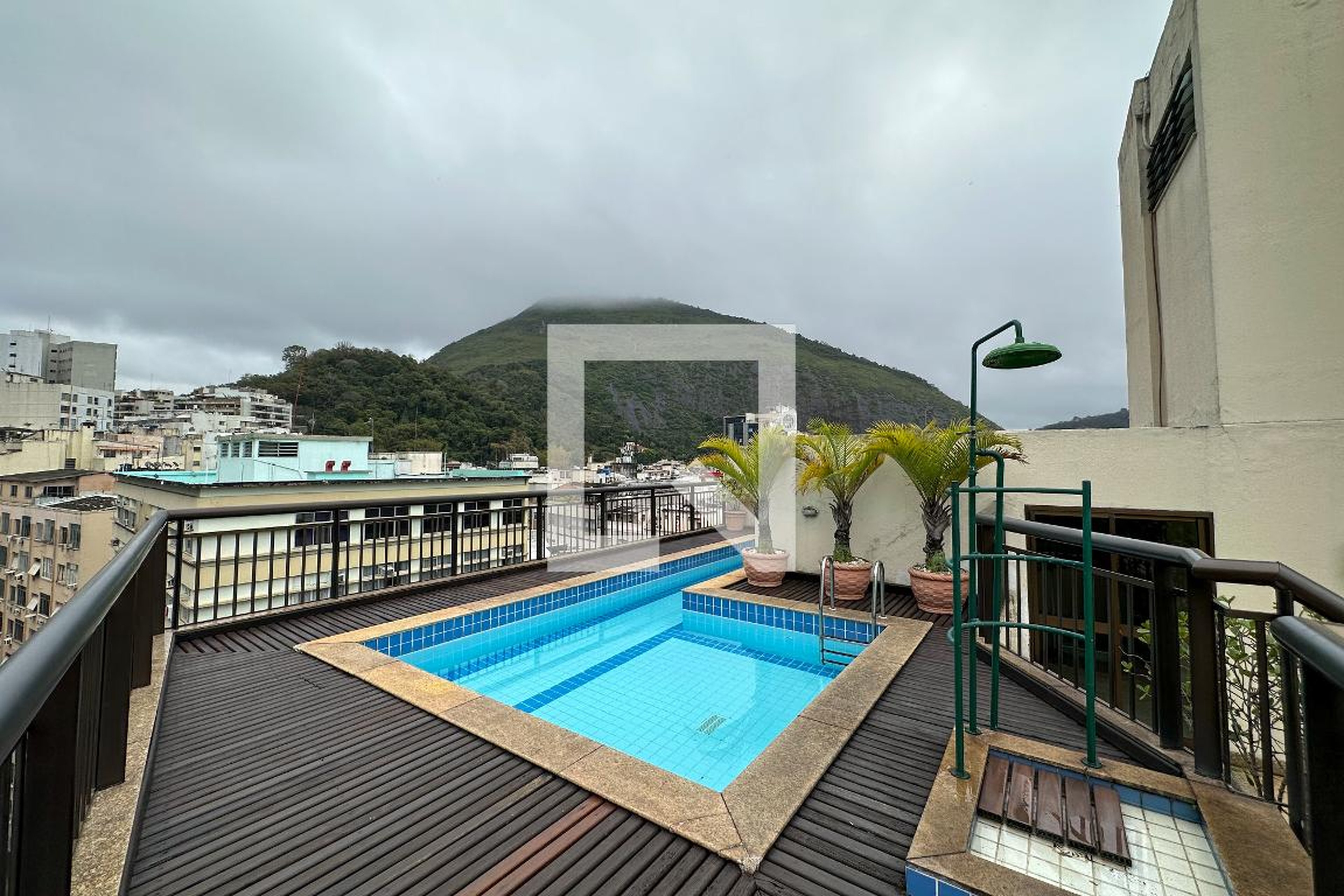 Piscina - Edifício Copacabana Executive Flat