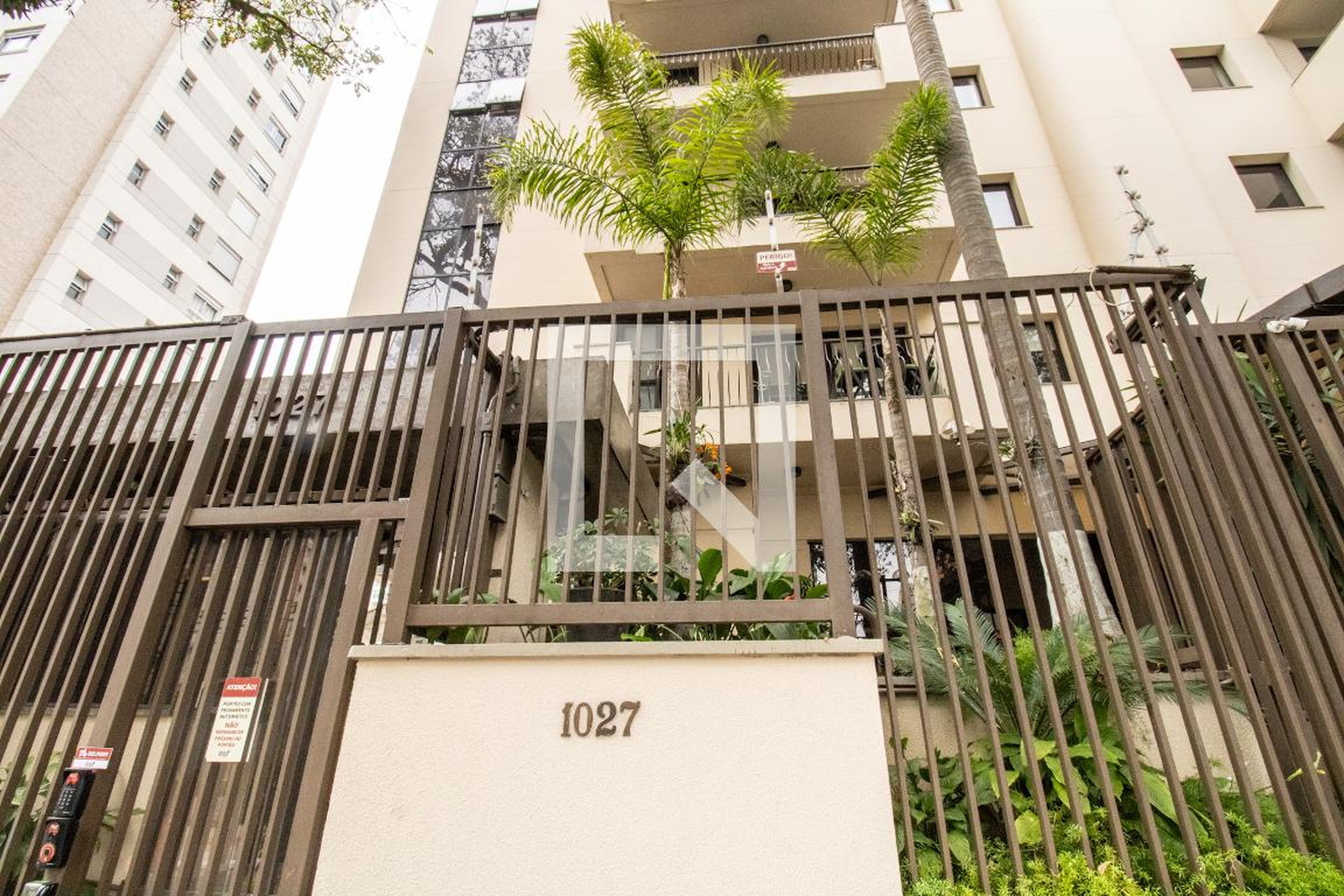 Fachada Condomínio Les Grand Palais