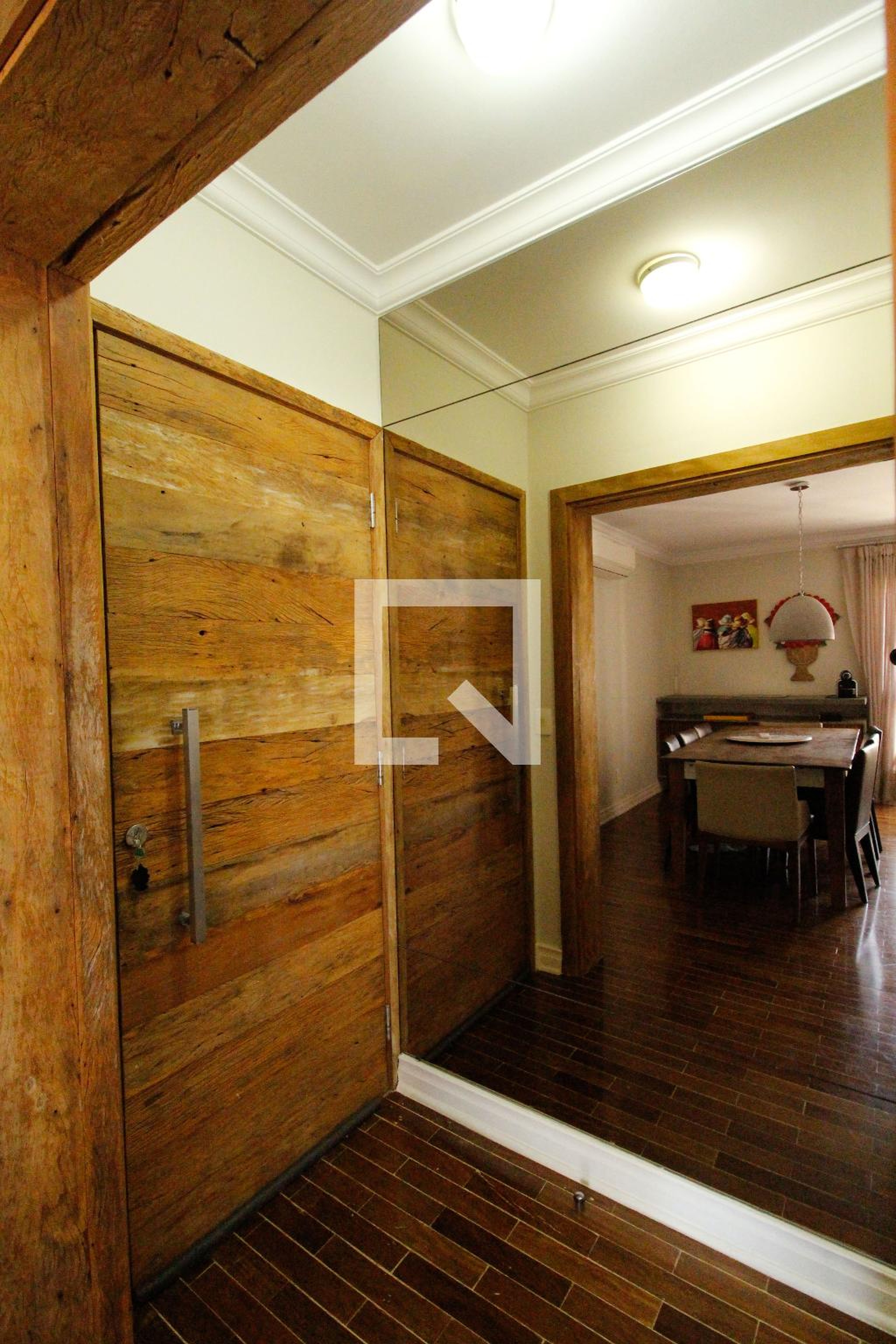 Entrada Social - Mansão Renoir