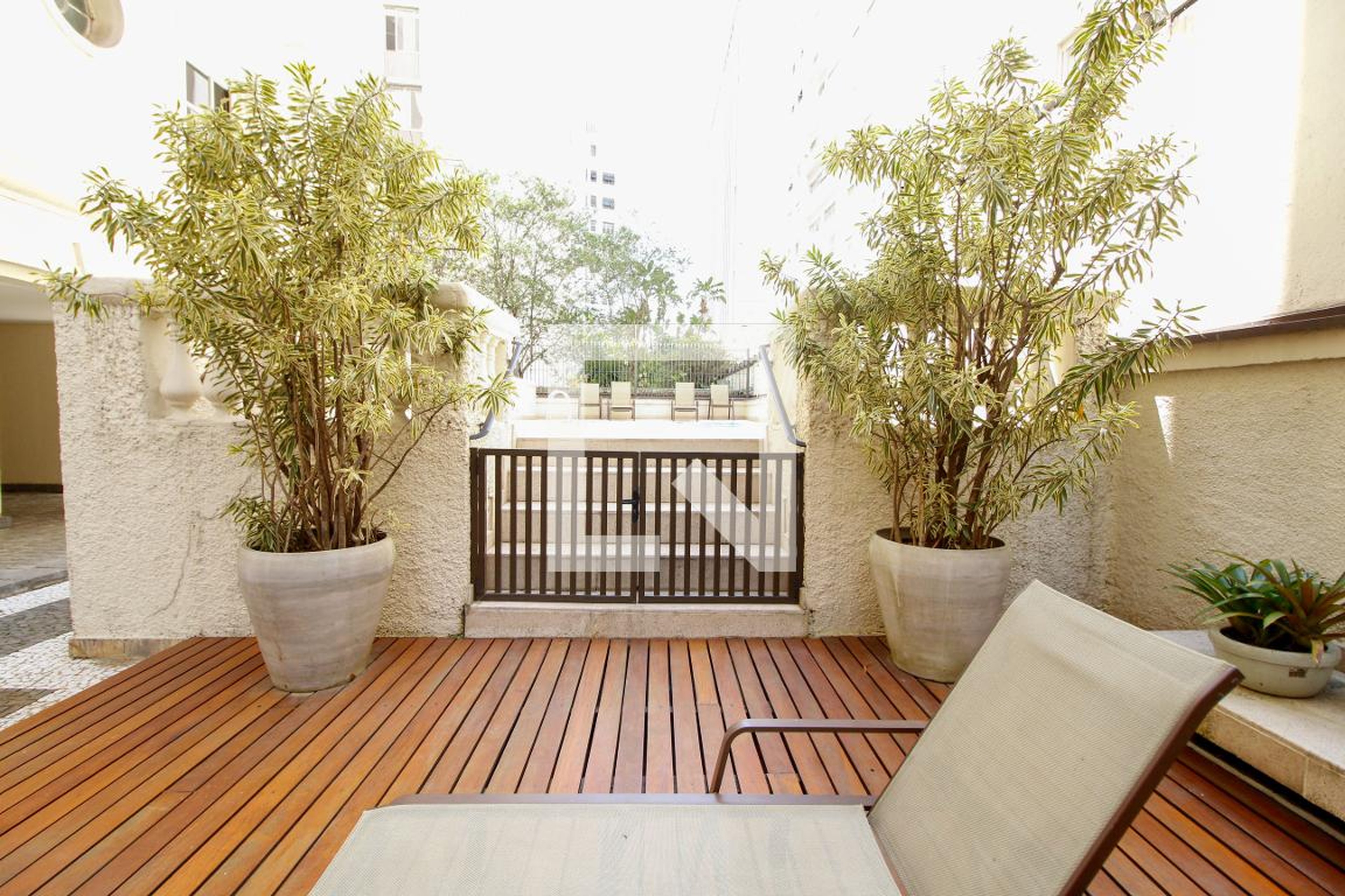 Piscina - Mansão Renoir