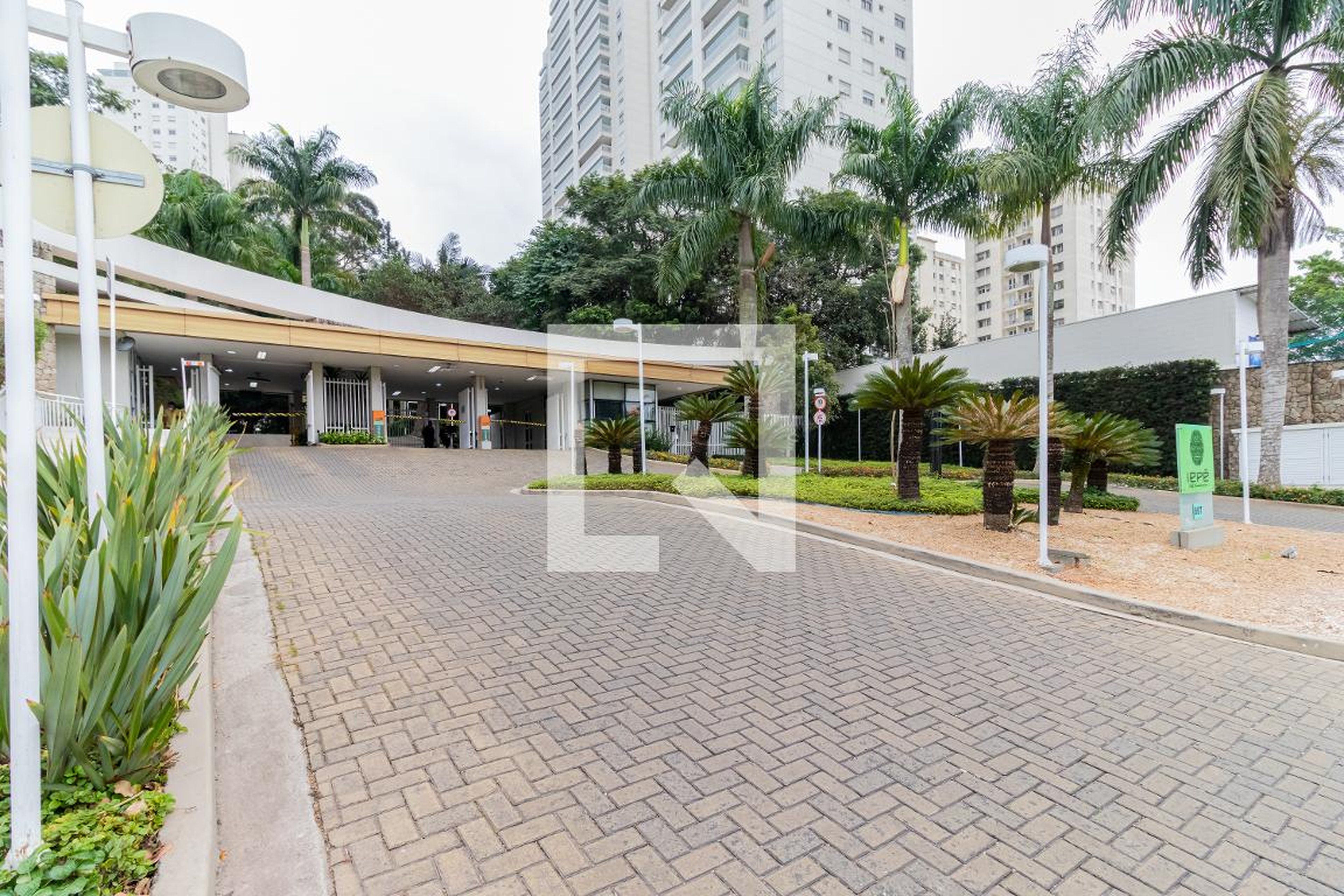 Fachada do Condomínio Condomínio Iepê Golf