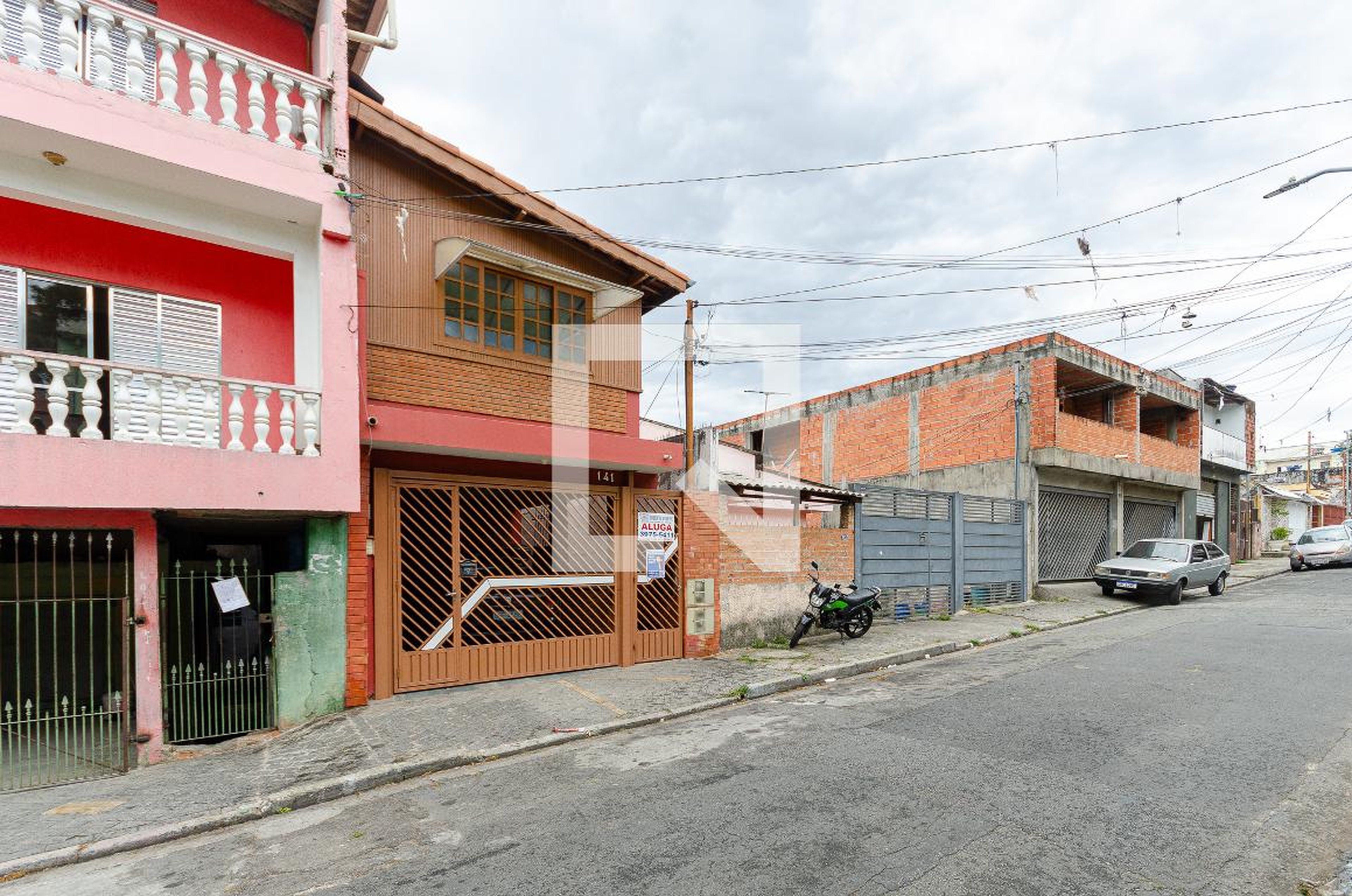 Fachada Condomínio em Rua Nicanor Nascimento, 141