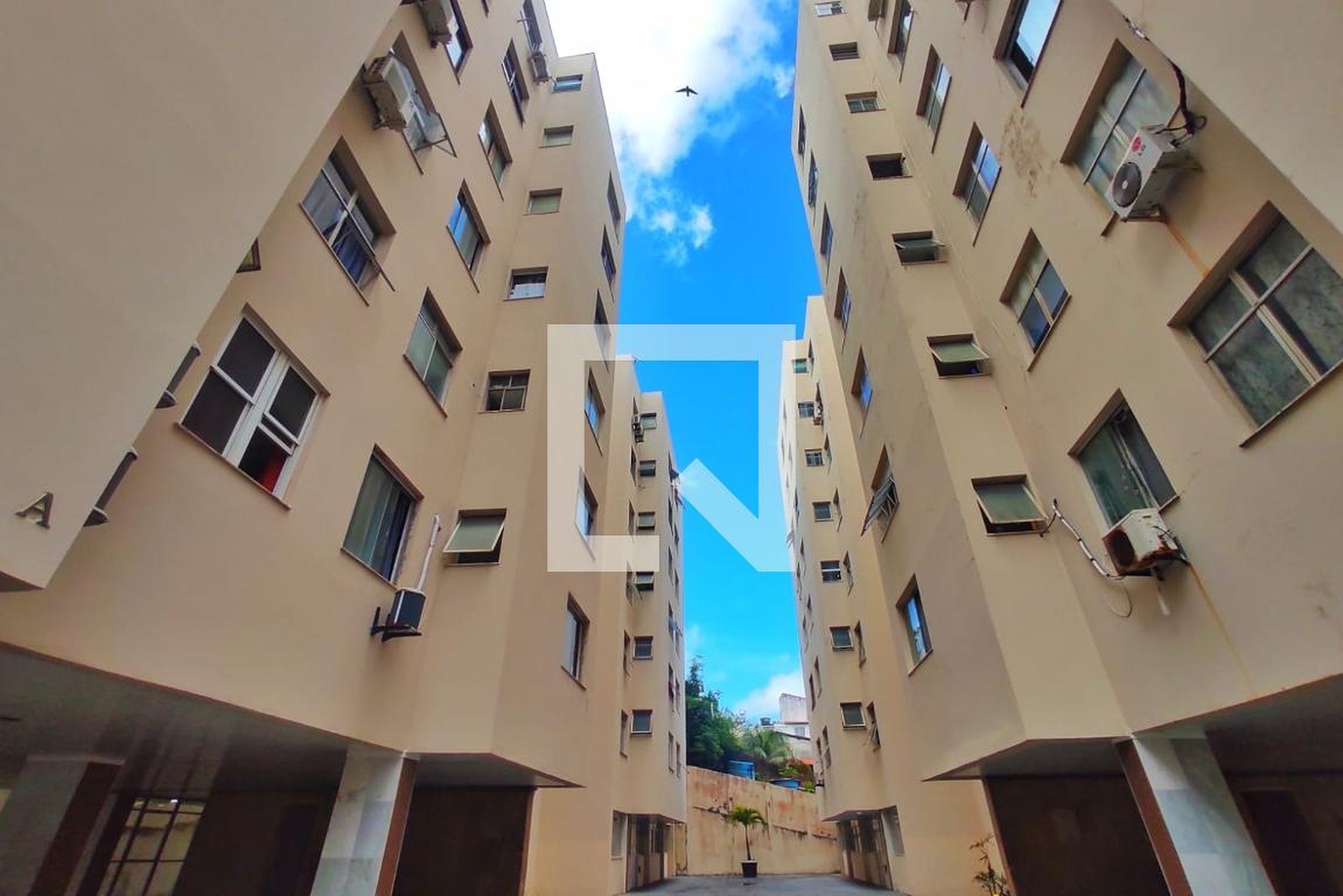 Fachada do Condomínio Edifício Pedra da Sereia