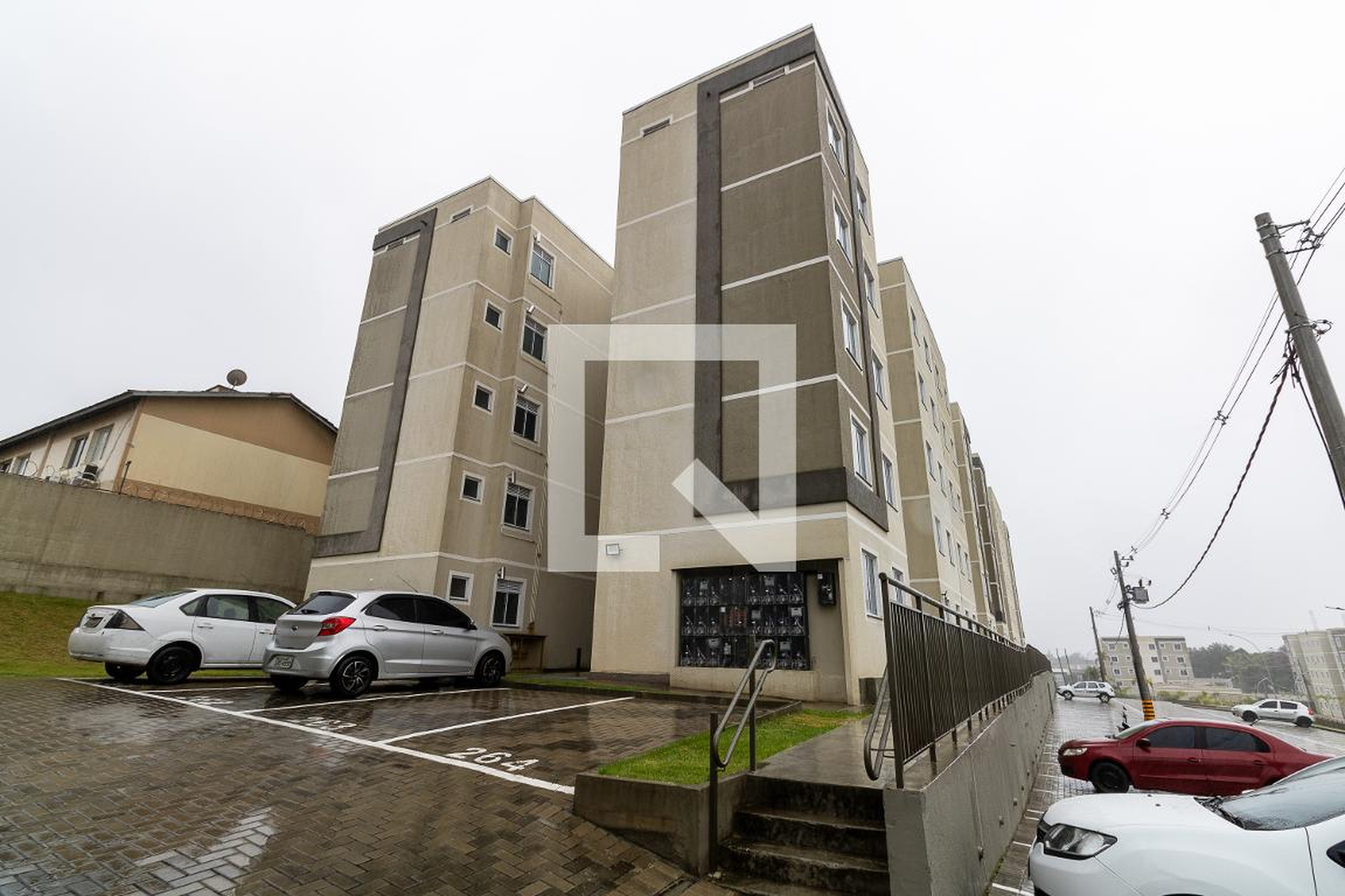 Fachada do Prédio Condomínio em Estrada Cabuçu de Baixo, 387