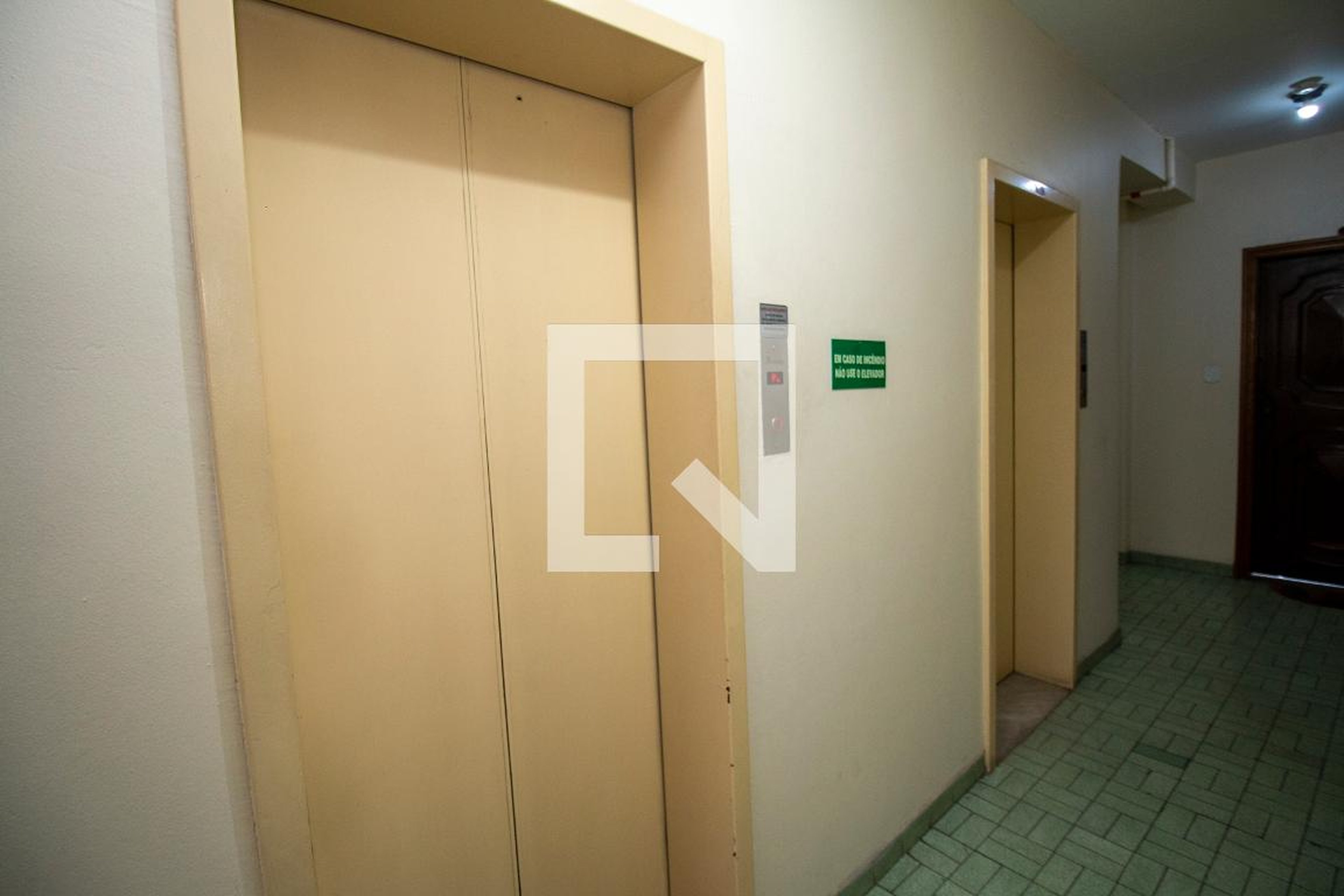 Elevador - Edifício Alvaro da Costa Mello XXX