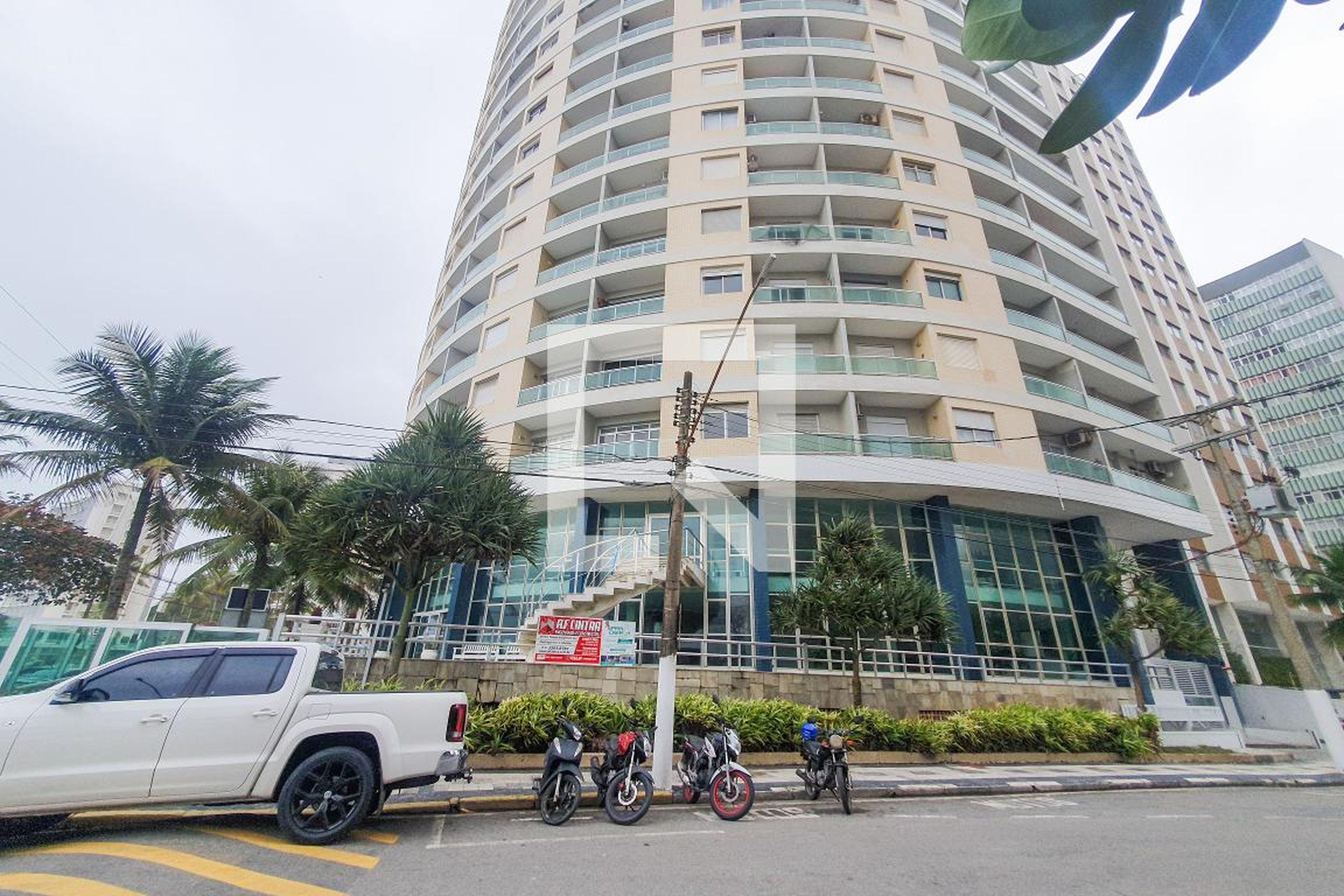 Fachada Condomínio Biarritz