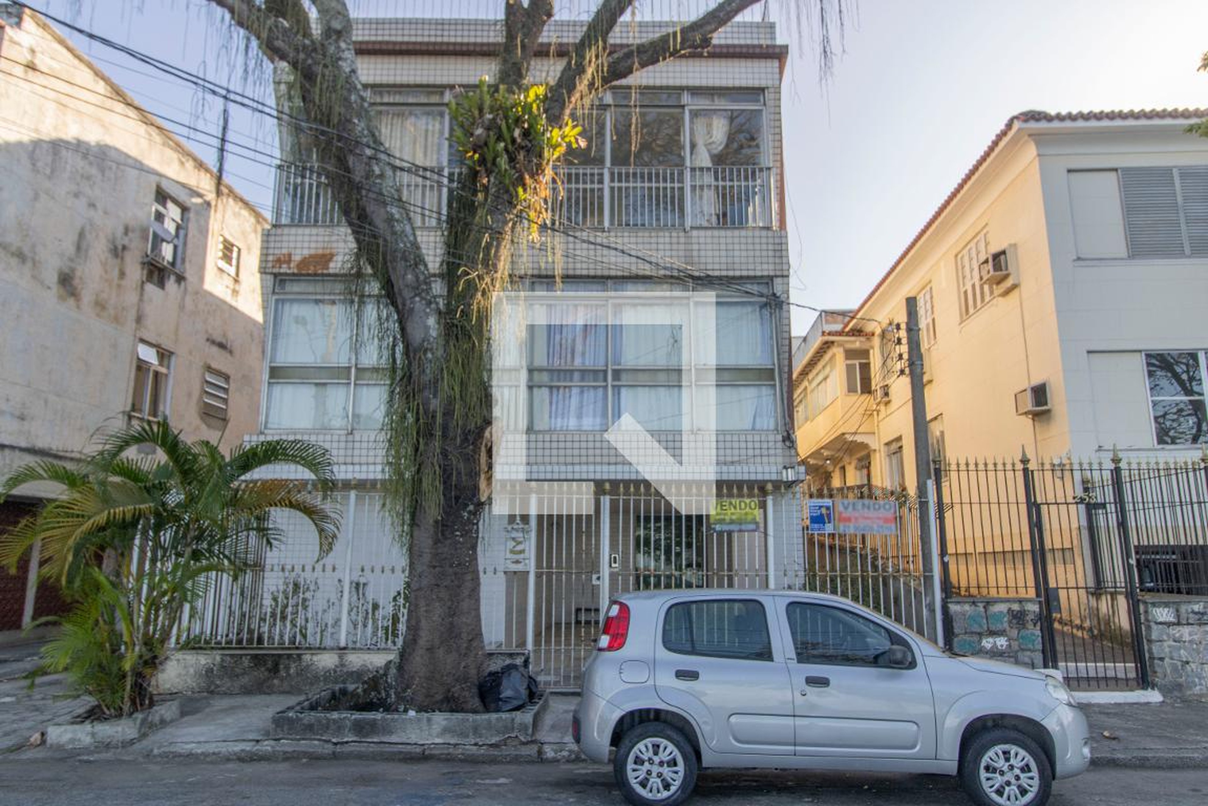 Fachada Condomínio em Praia da Bandeira, 231