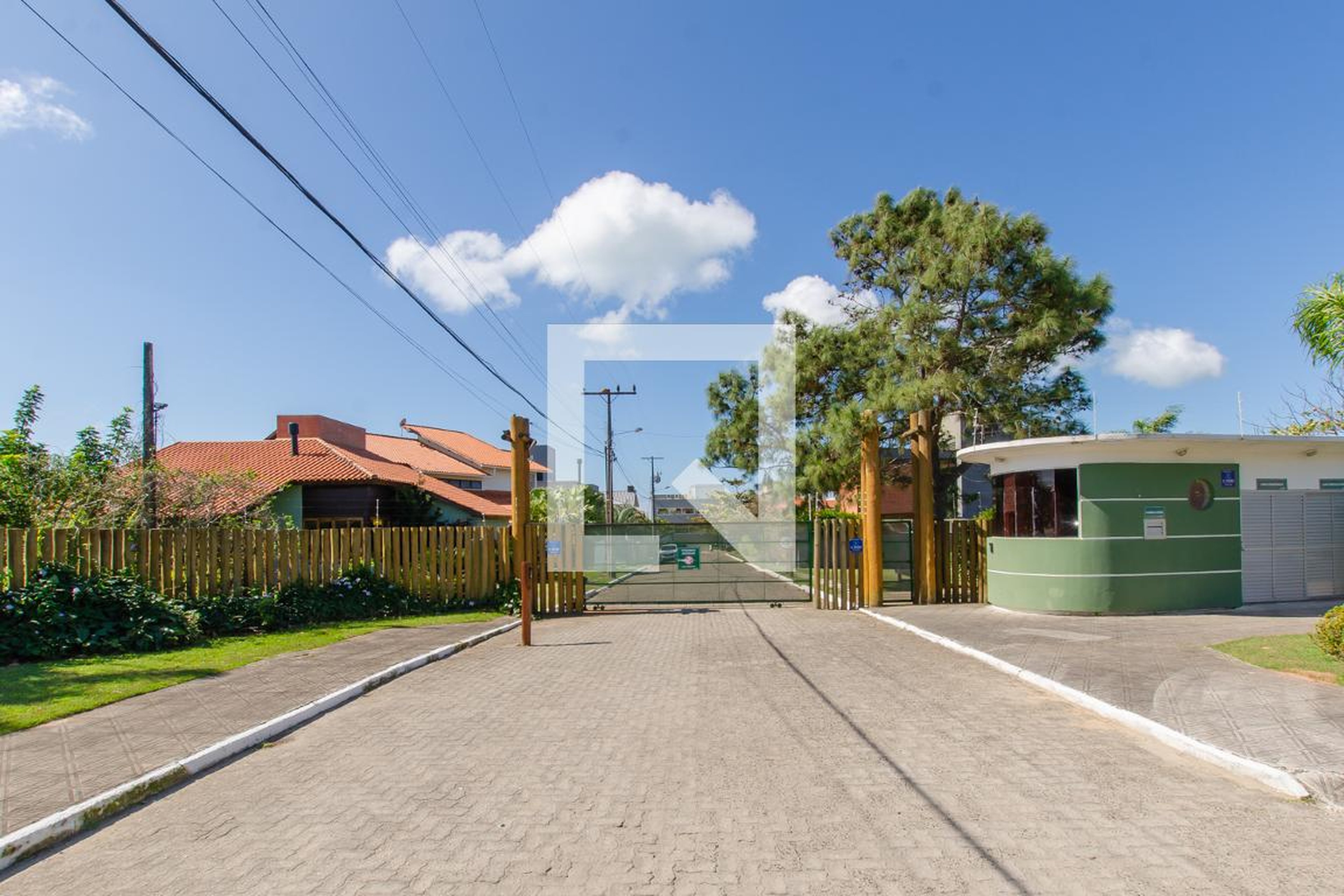 Fachada Condomínio em Rua Manoel Pedro Vieira, 810