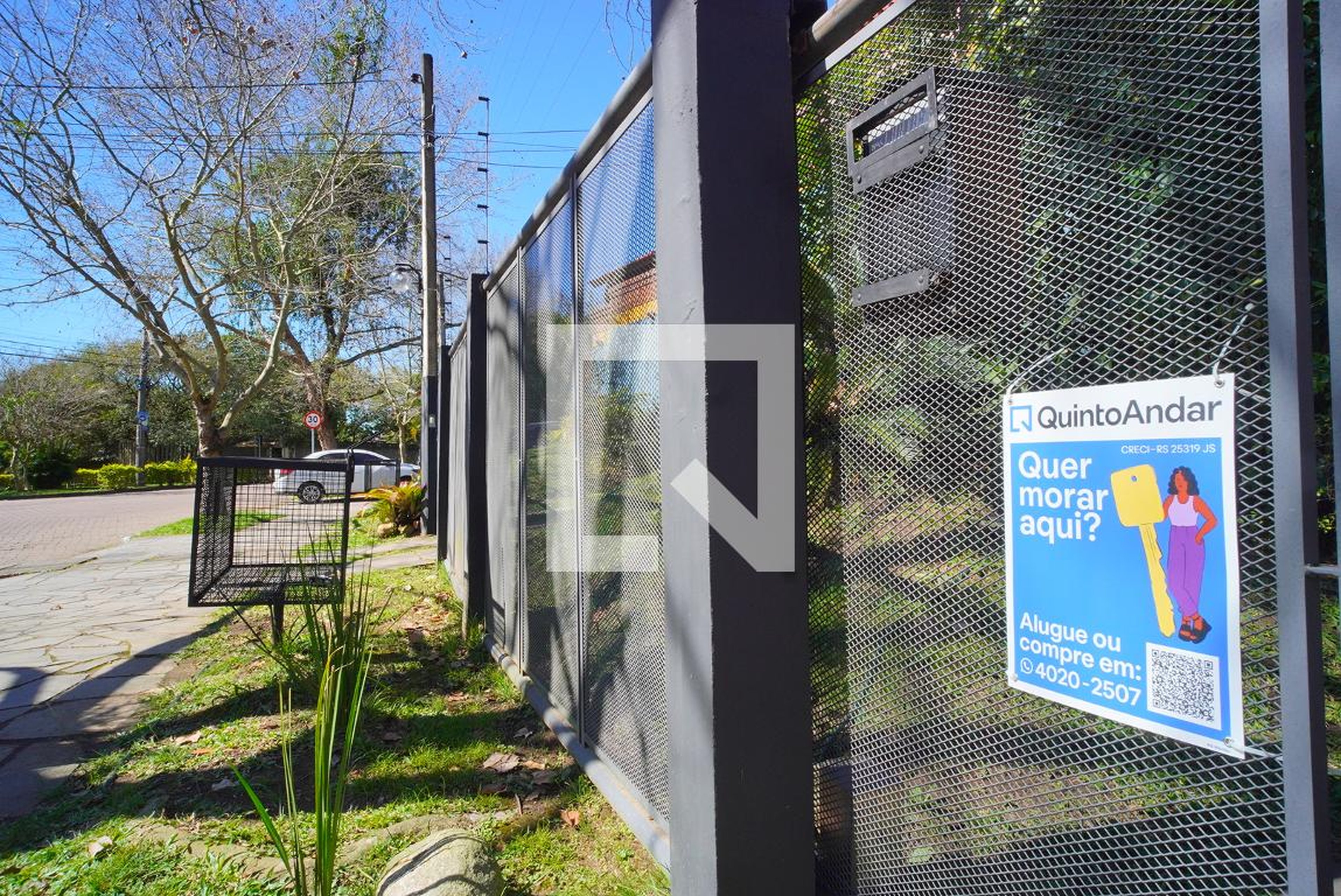 Fachada Condomínio em Rua Manoel Lopes Meirelles, 143