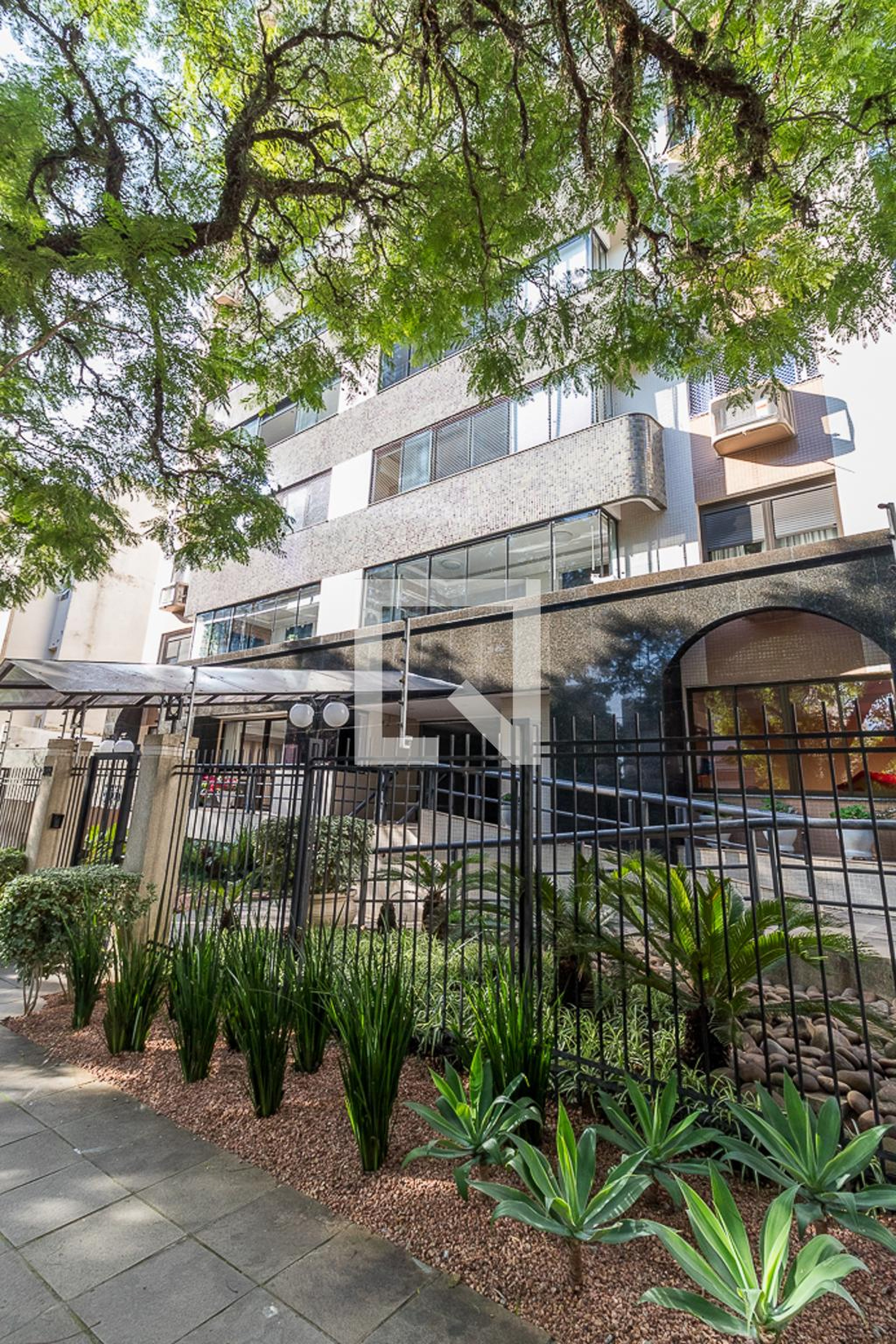 Fachada Condomínio em Rua Felicissimo de Azevedo, 362