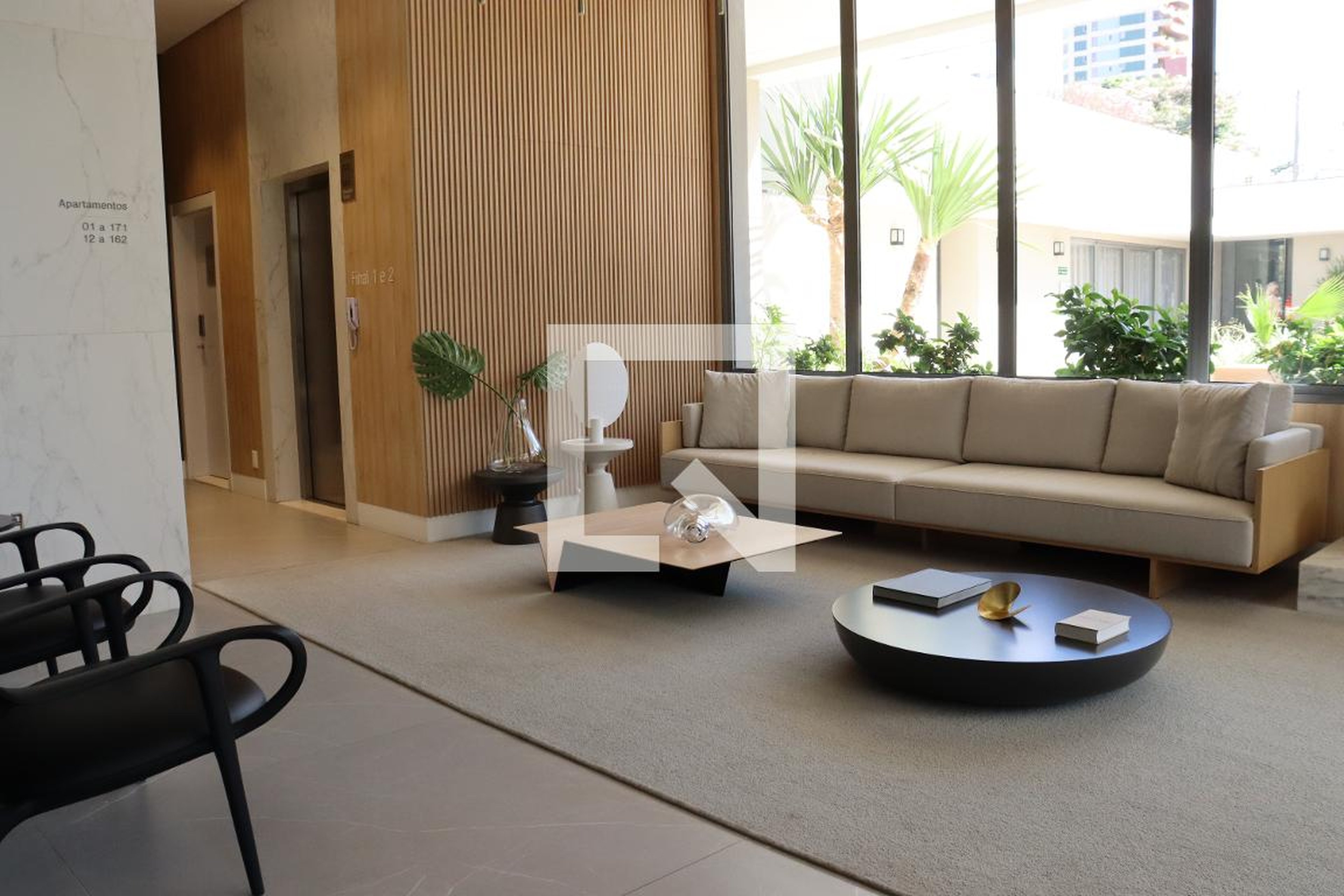 Hall de entrada - Vitra | Plaenge