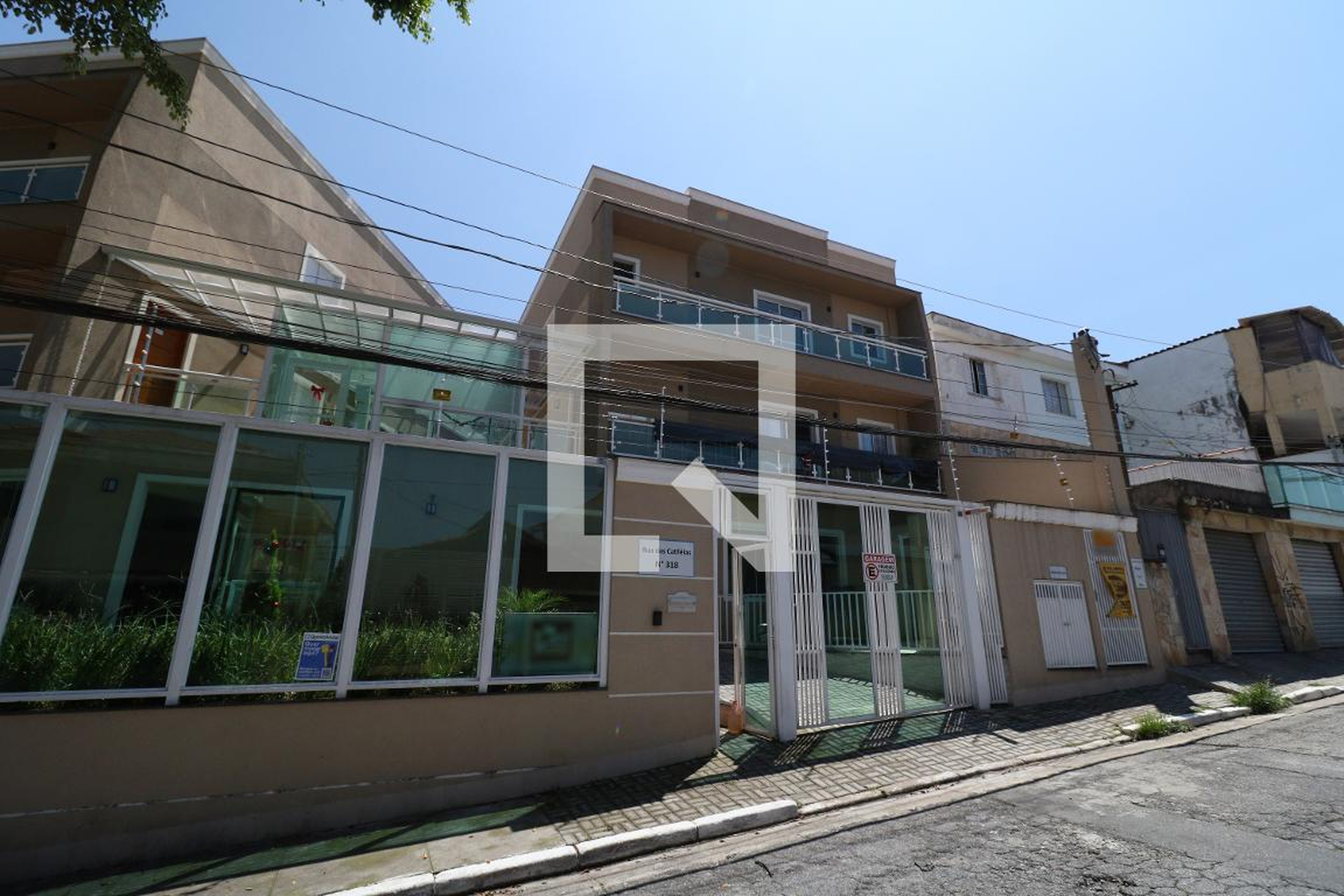 Fachada Condomínio Jardim das Catineias