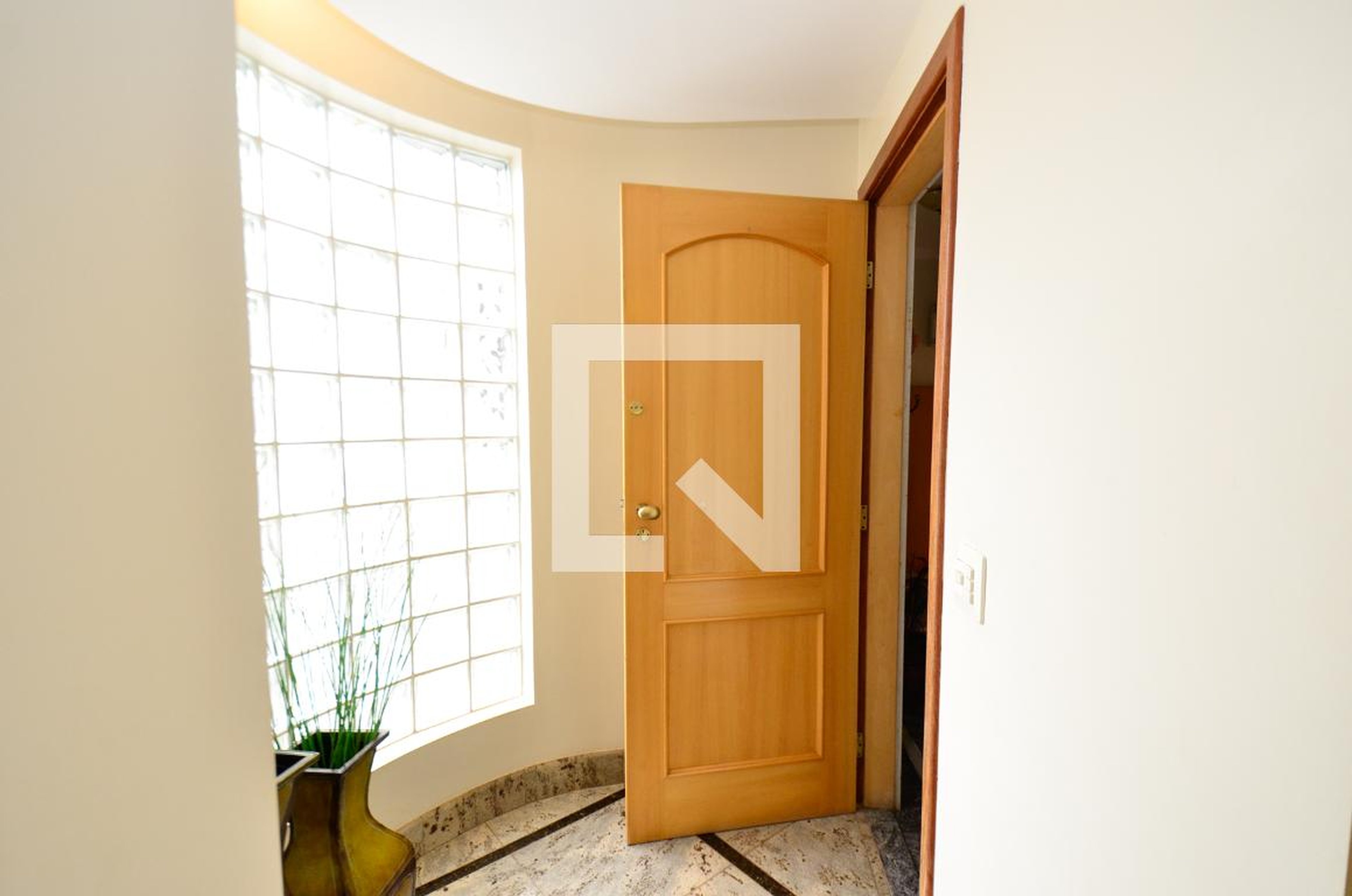 Hall entrada - Edifício Cristal da Serra