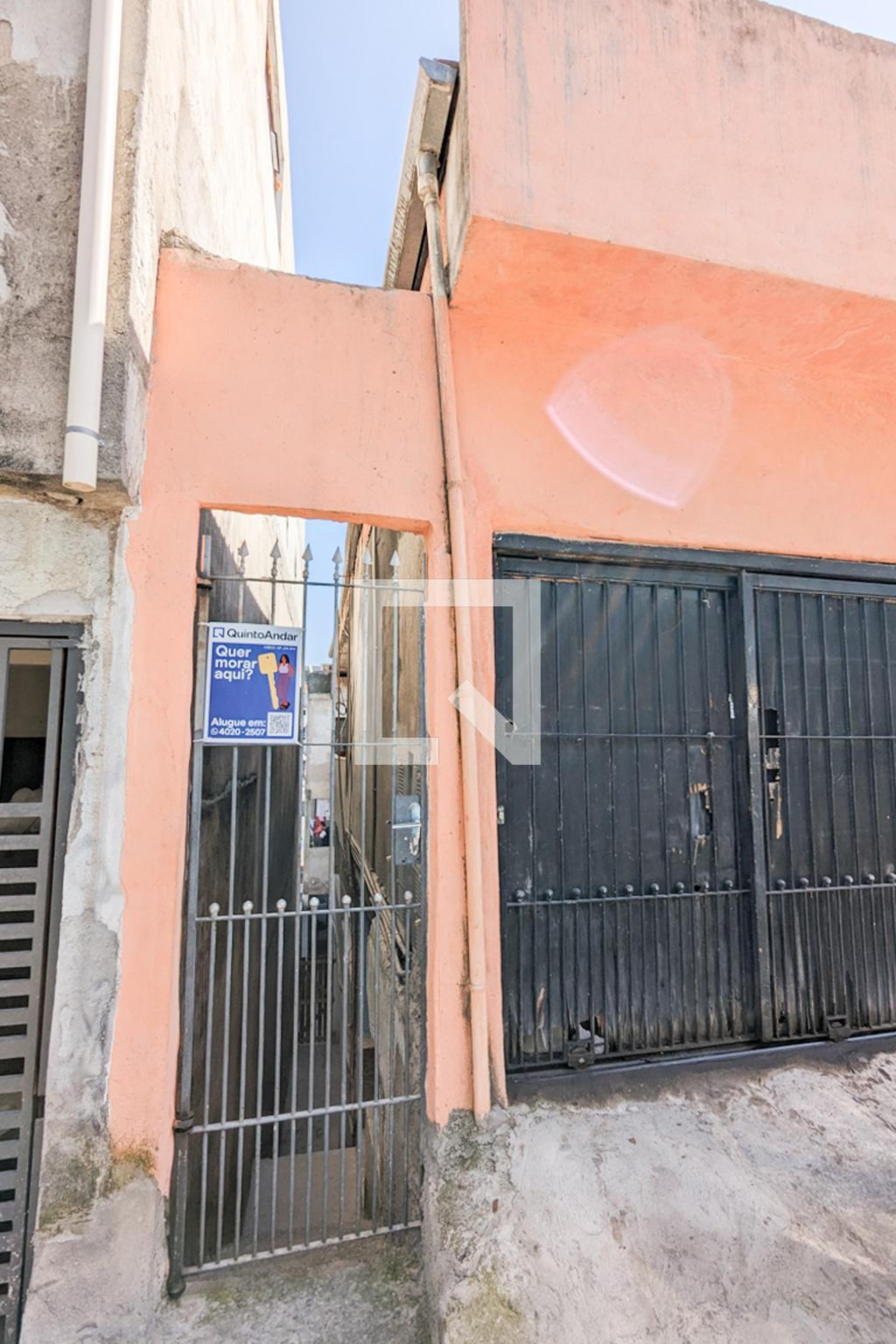 Fachada Condomínio em Rua dos Vianas, 2571