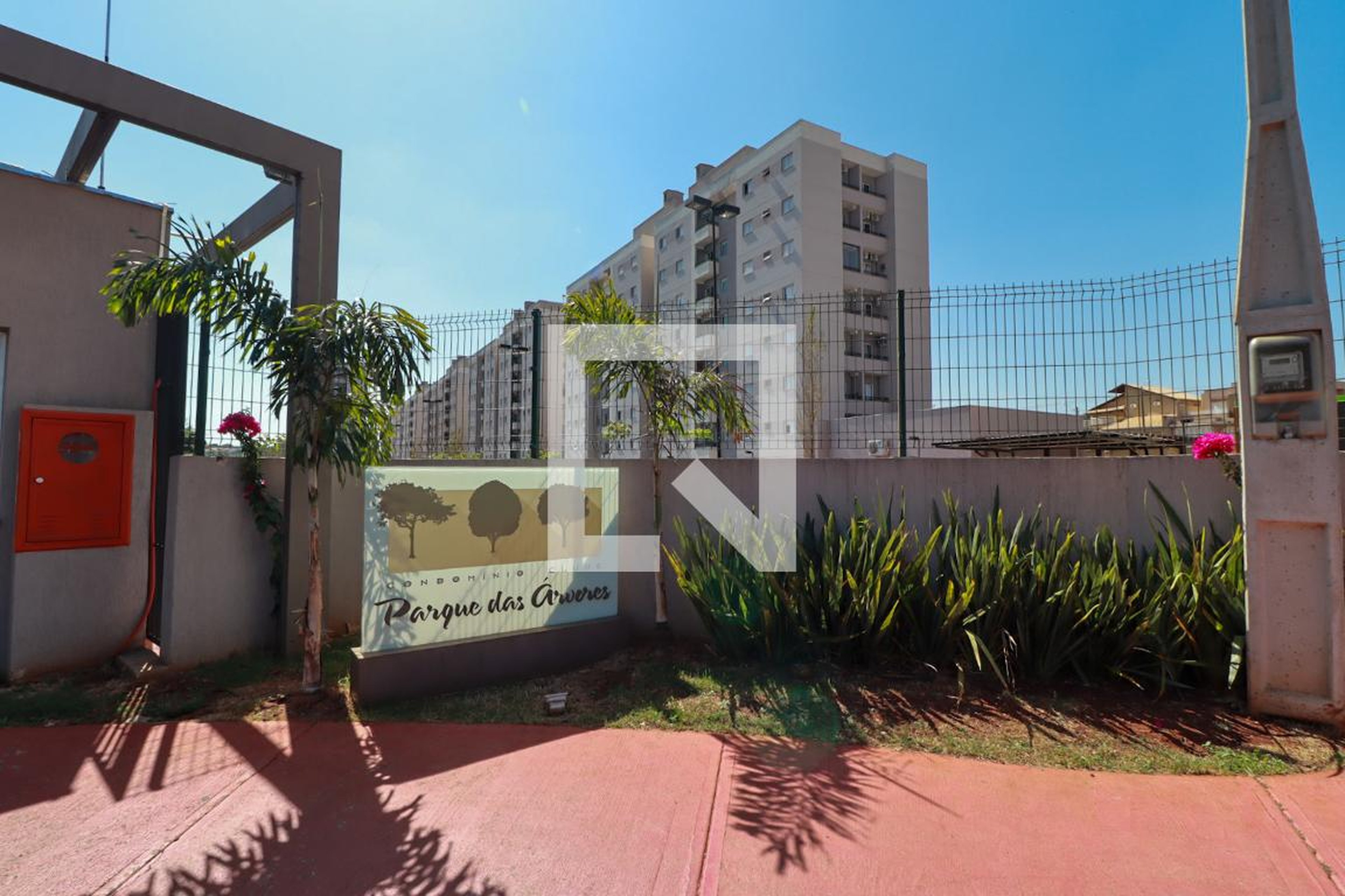 Fachada Condomínio Parque das Arvores