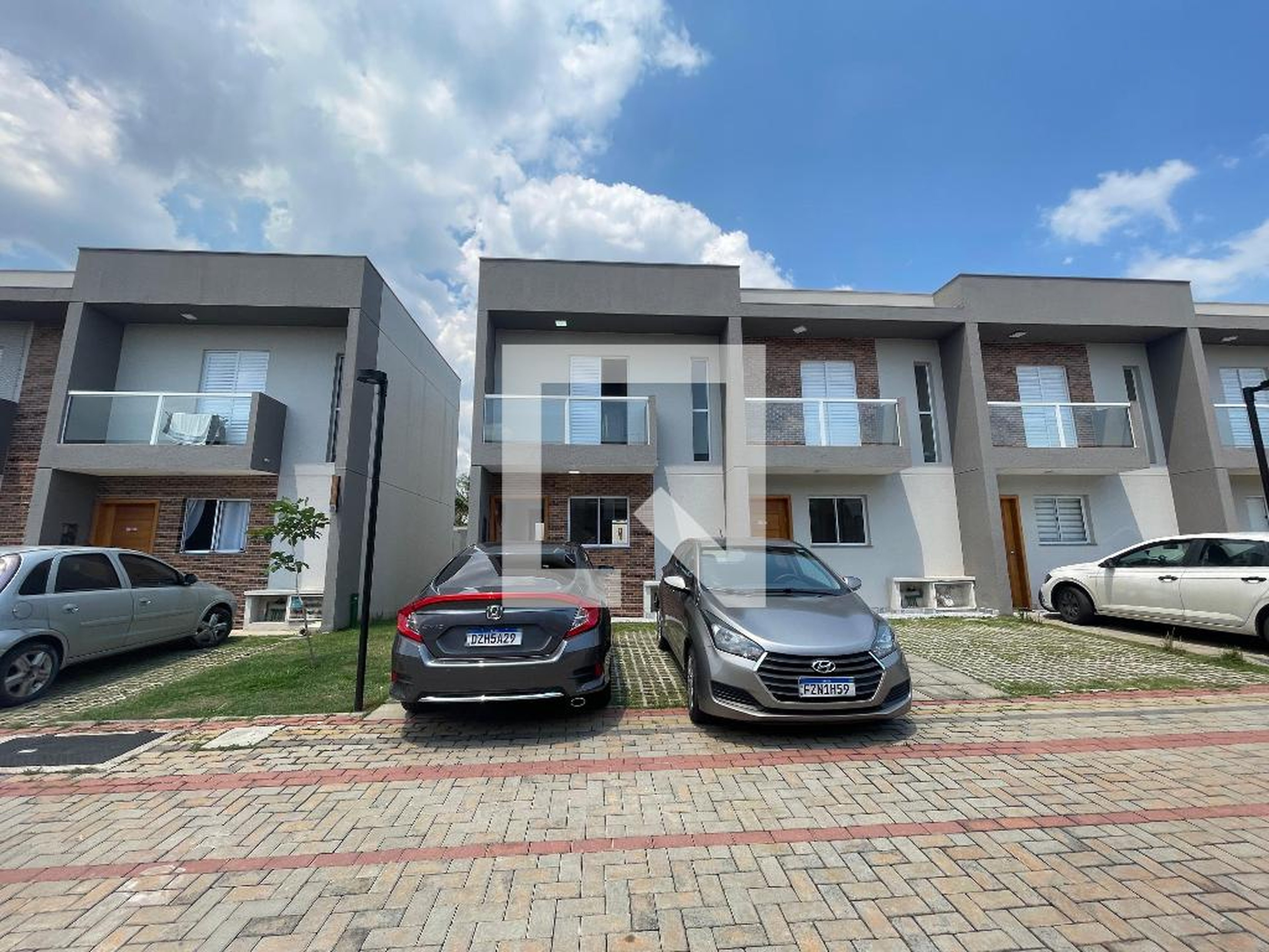 Fachada Condomínio em Estrada de Santa Mônica, 1083