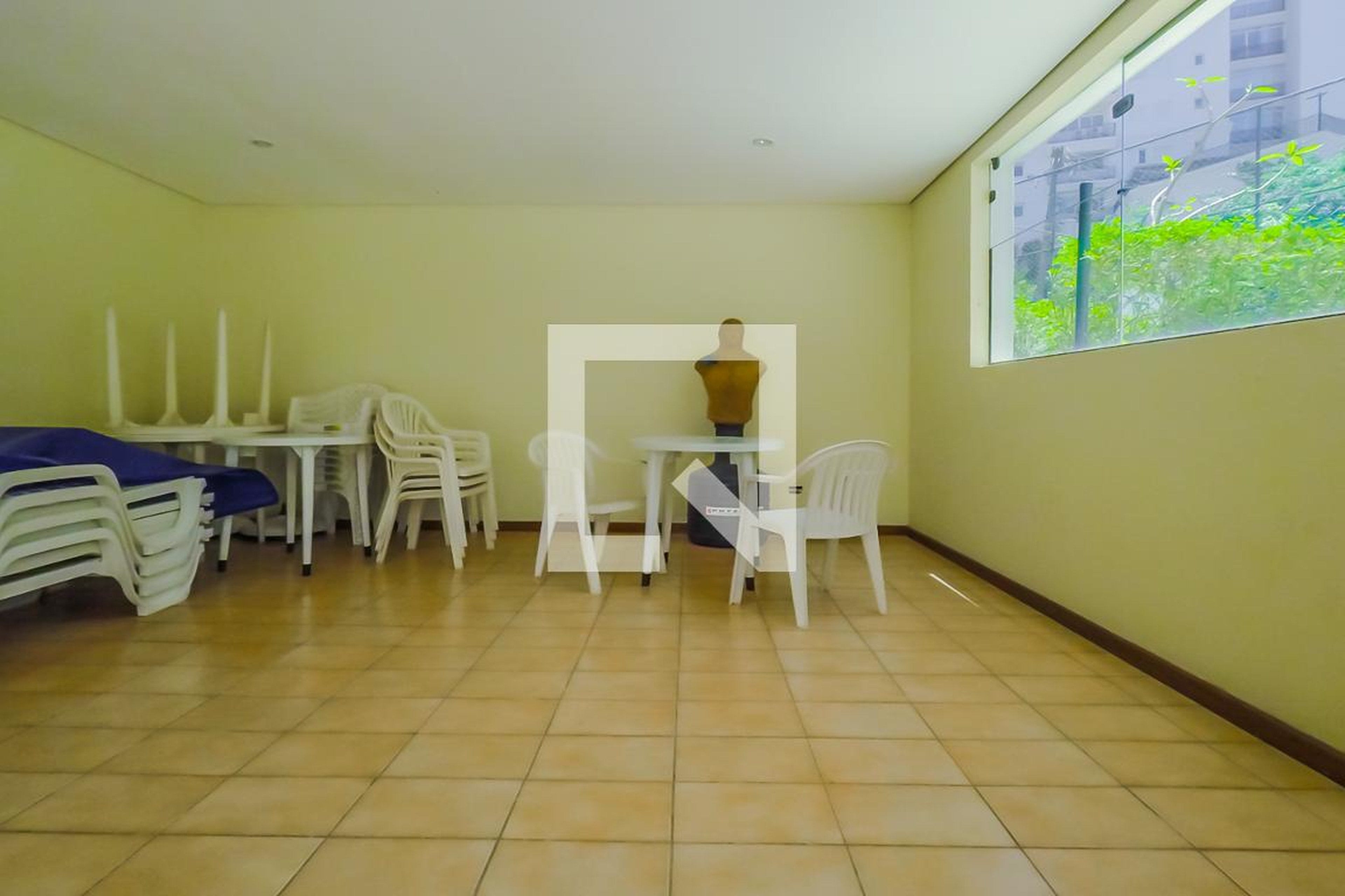 Academia - Edifício Flamboyant