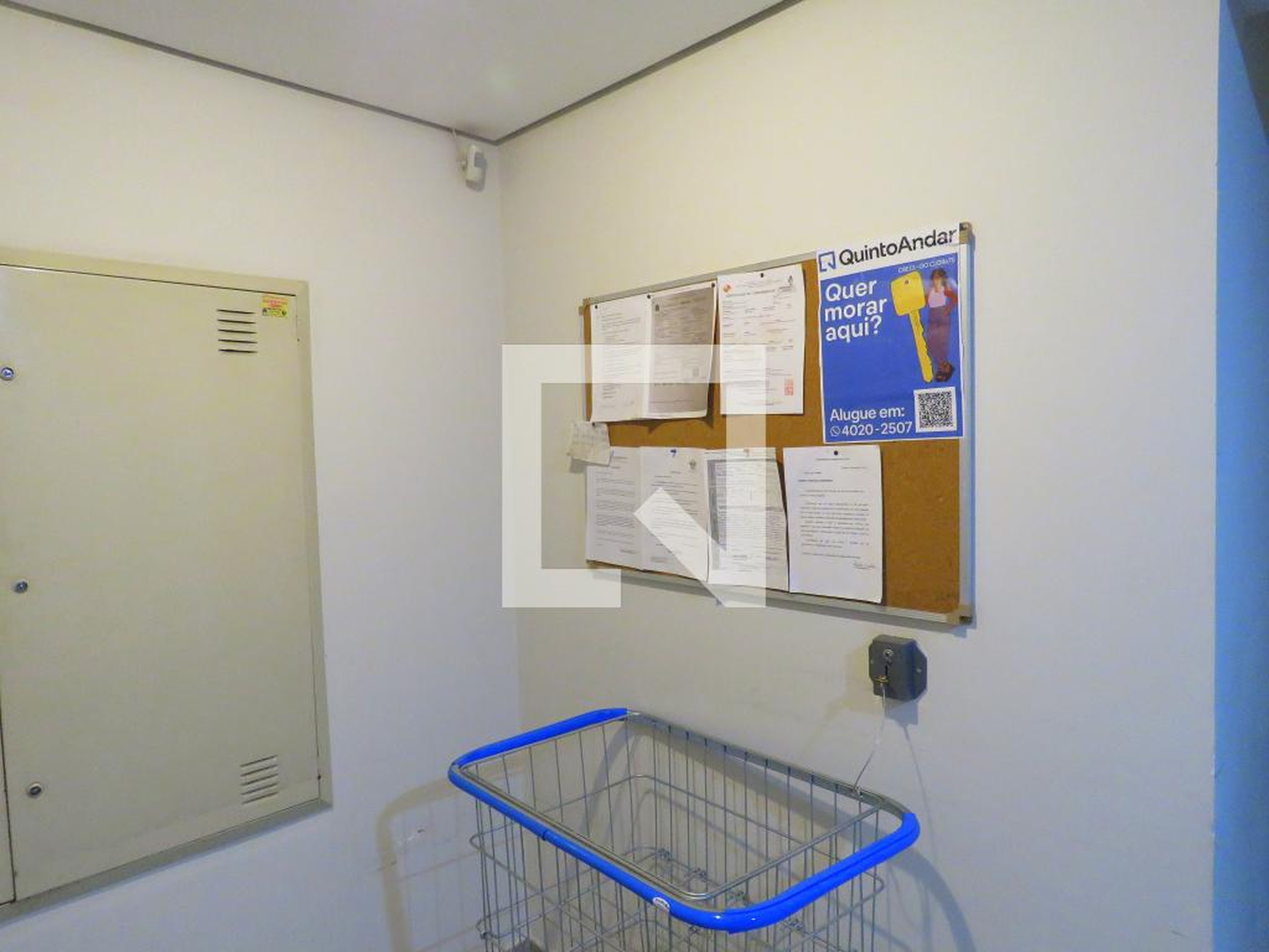 Entrada Condomínio em Rua T-66, 91