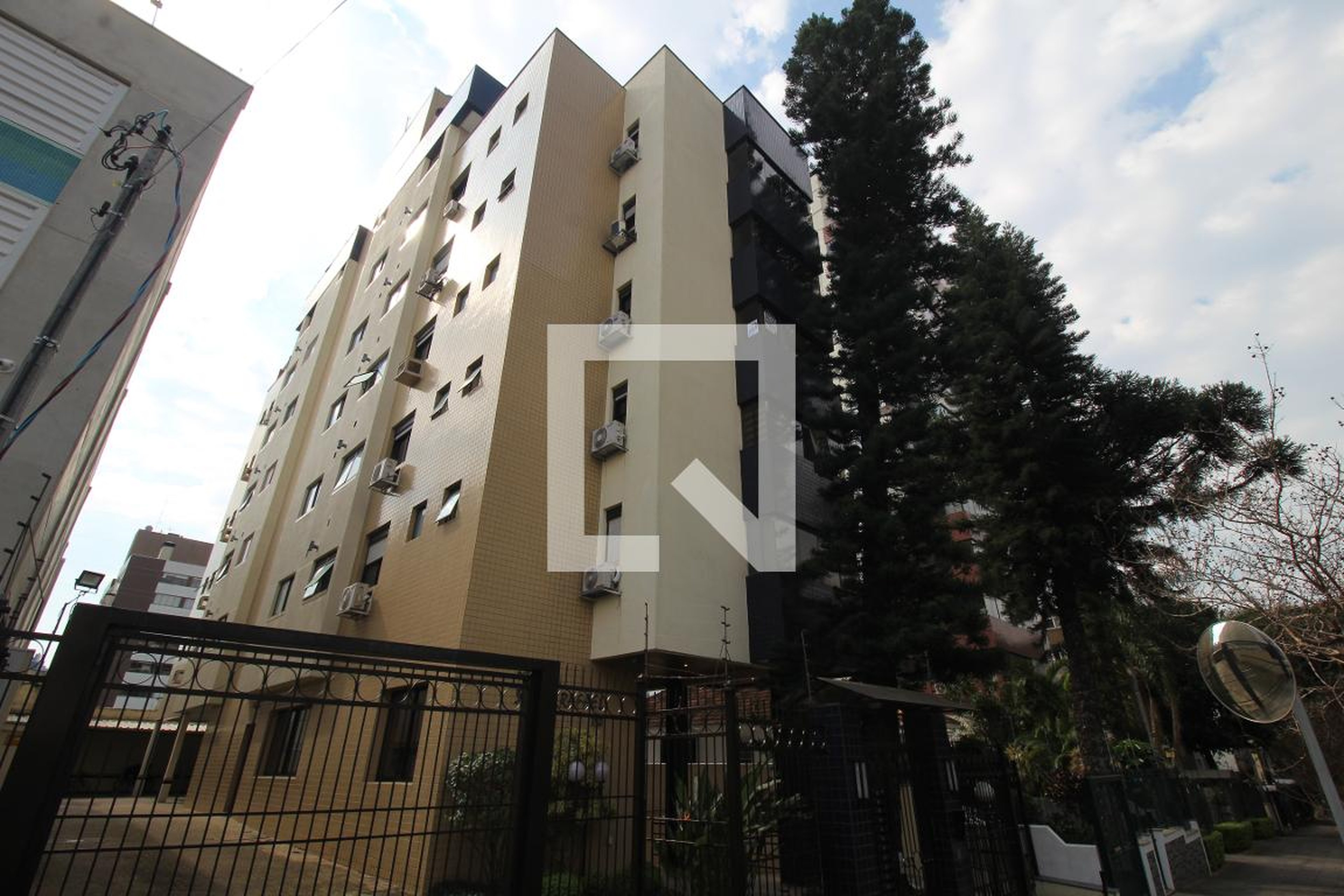 Fachada do Prédio Condomínio em Avenida Lageado, 350