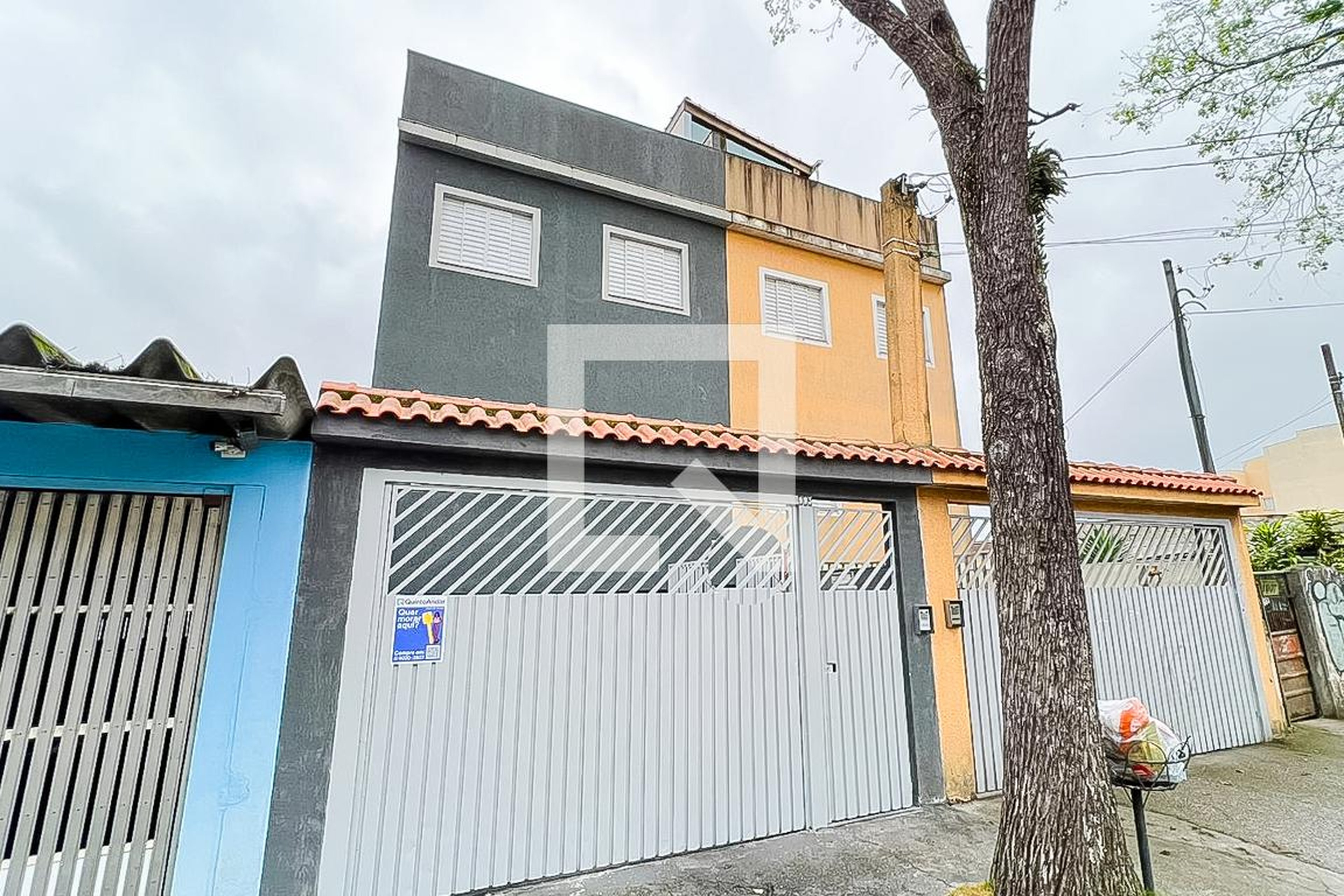 Fachada Condomínio em Rua Germânia, 993