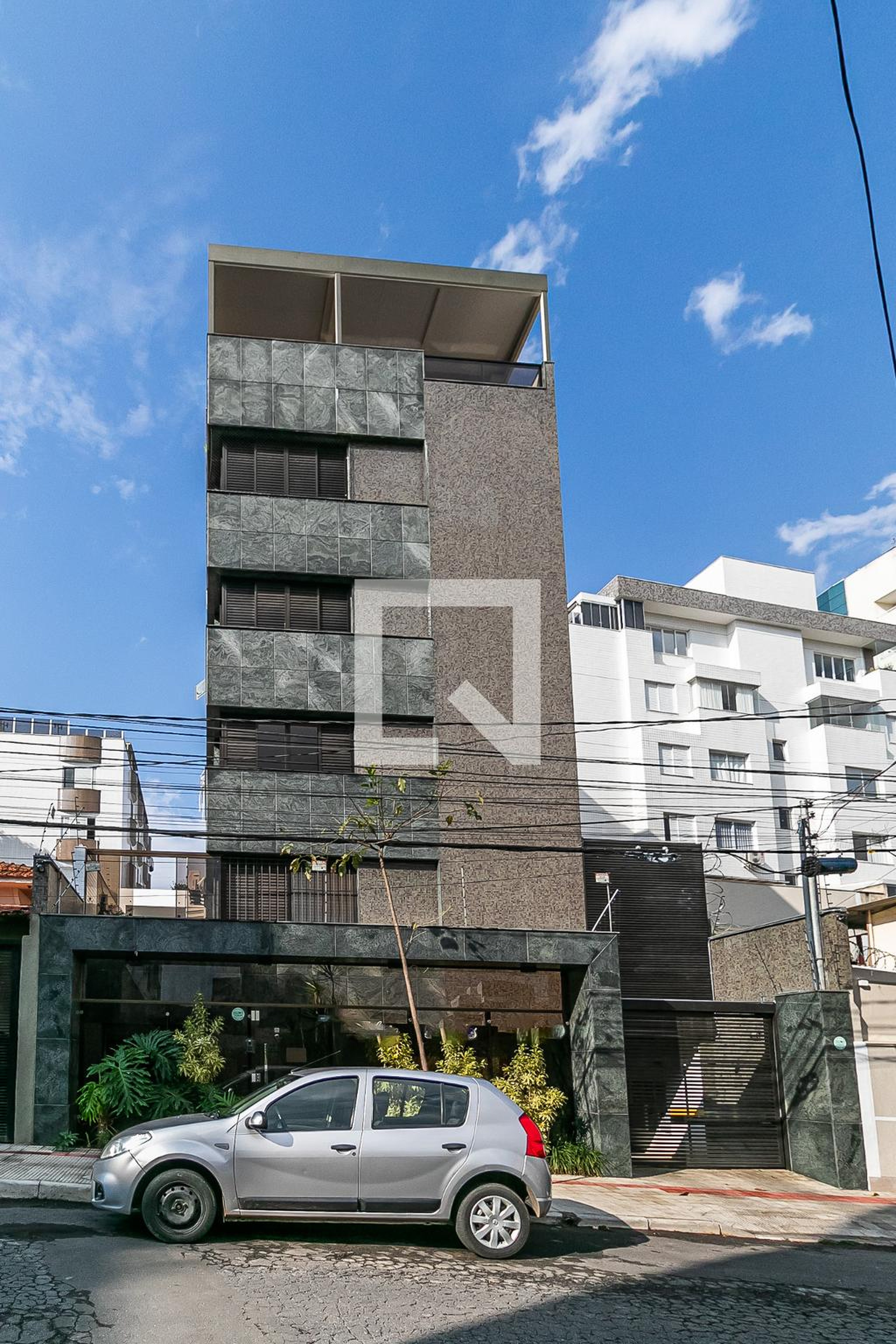 Fachada Condomínio em Rua Custódio de Melo, 310