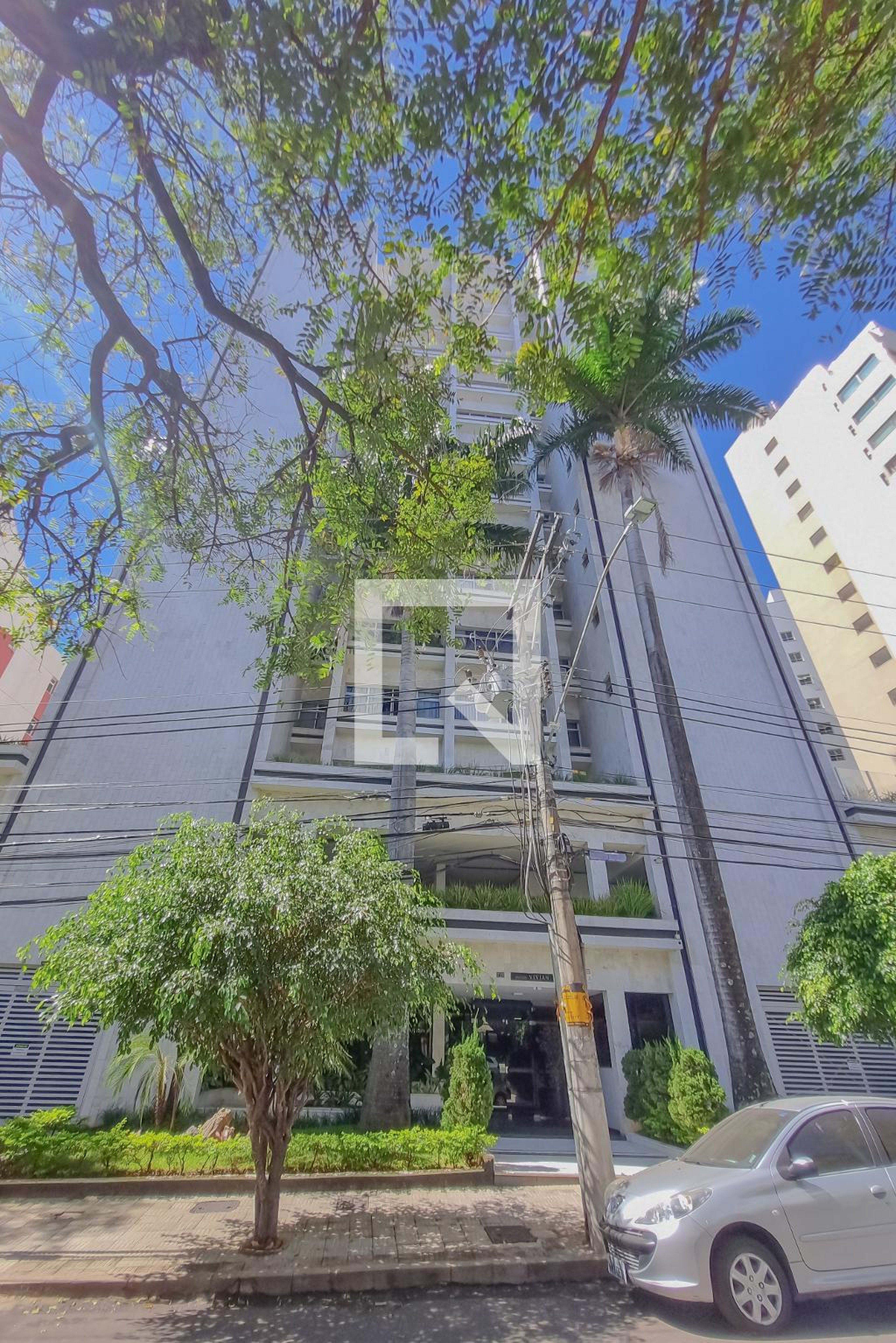 Fachada Condomínio em Rua Califórnia, 723