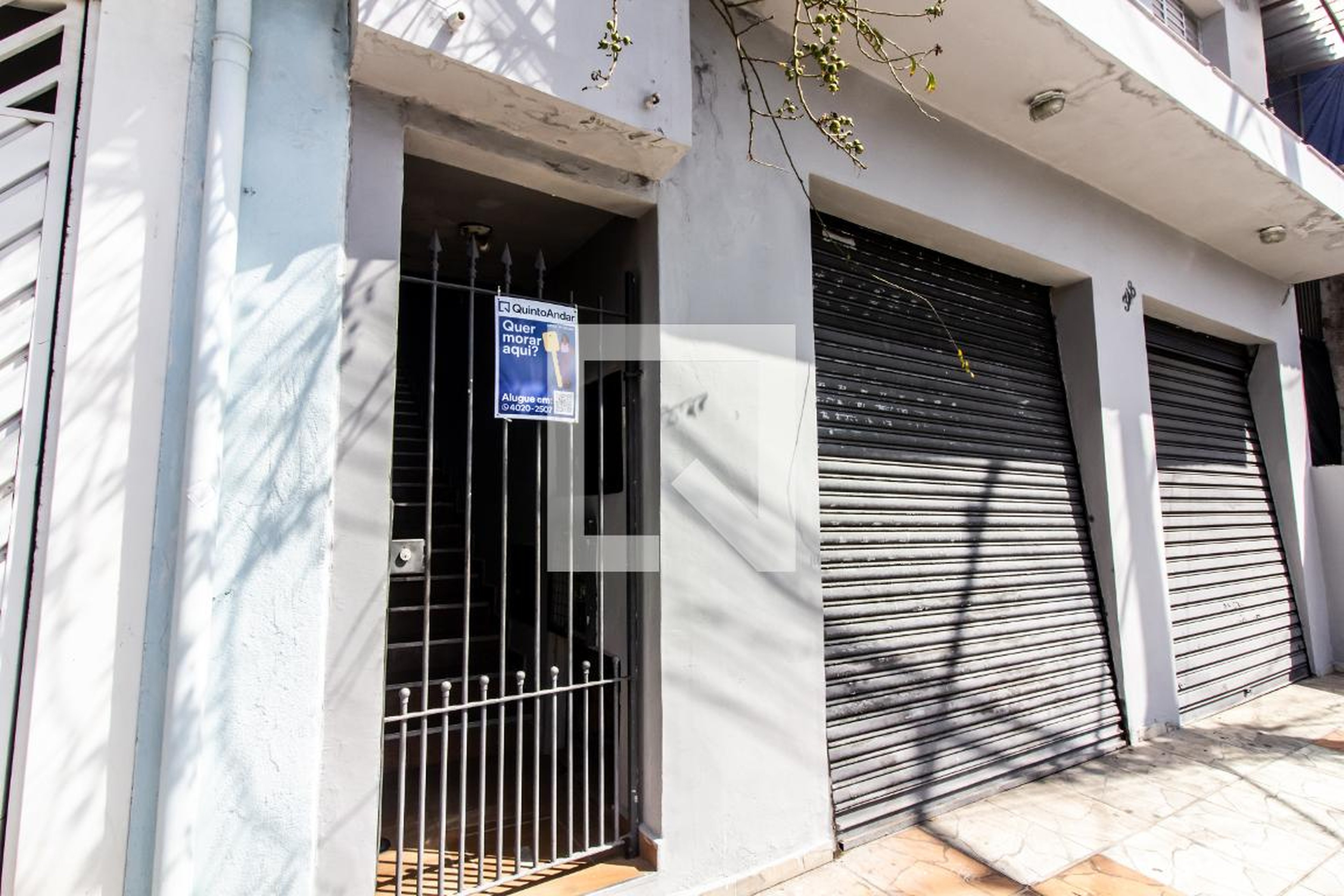 Fachada Condomínio em Rua Venâncio Flores, 348