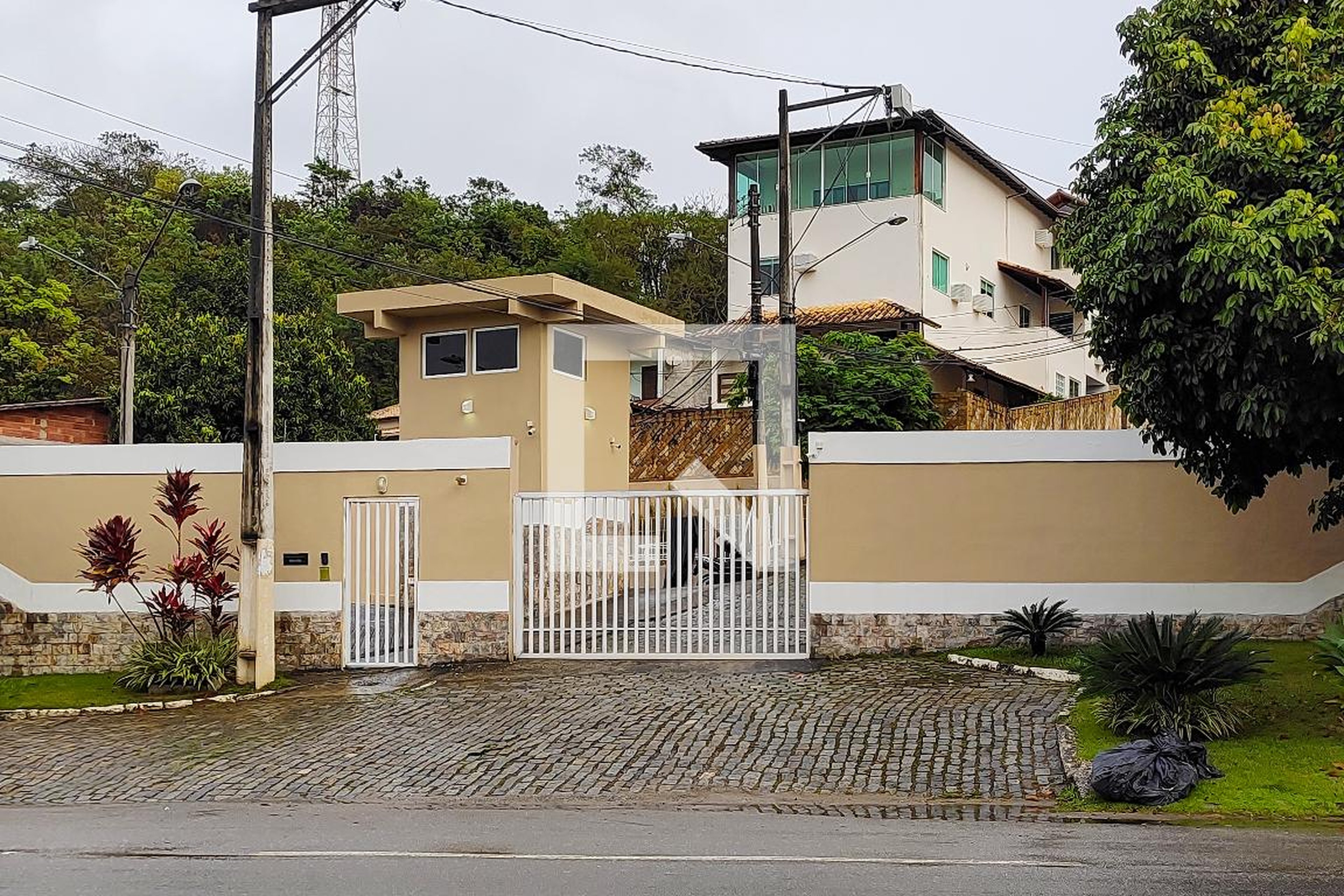 Fachada do condomínio Condomínio em Rodovia Prefeito João Sampaio, 1113