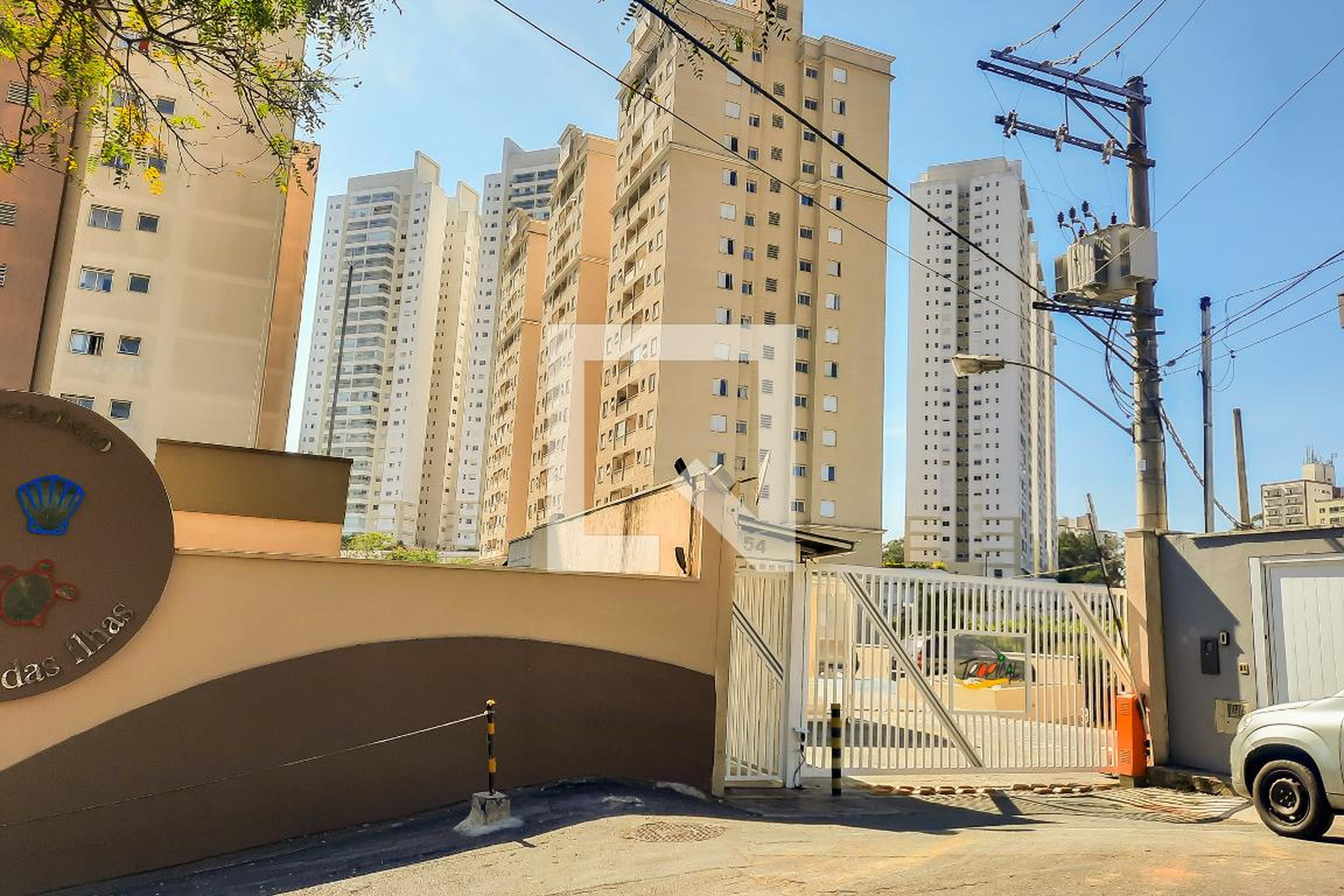 Fachada do Condomínio Residencial Tropical