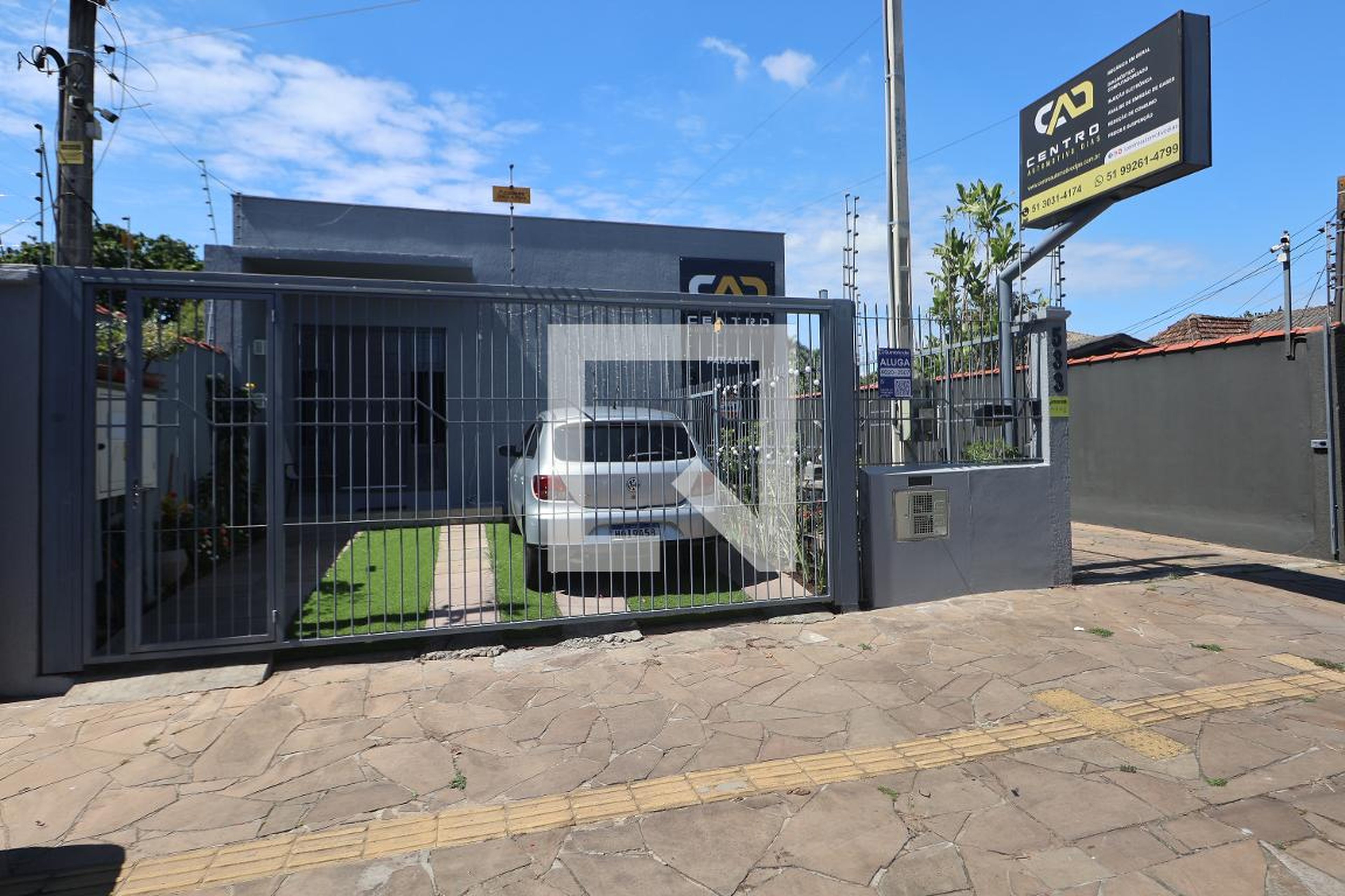 Fachada Condomínio em Rua Capistrano de Abreu, 533