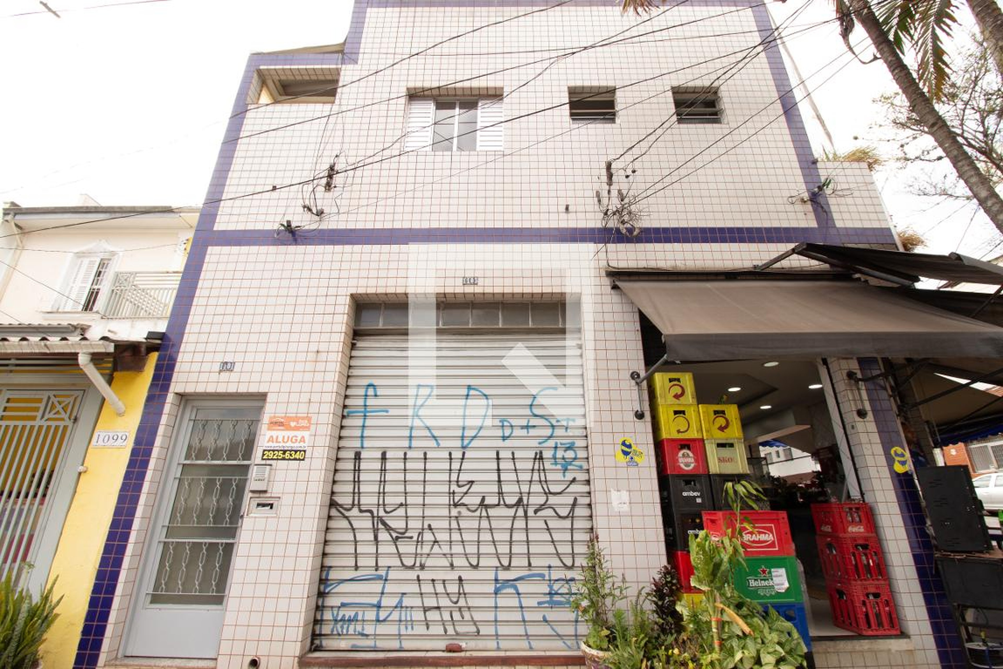 Fachada Condomínio em Rua Doutor Mário Vicente, 1101