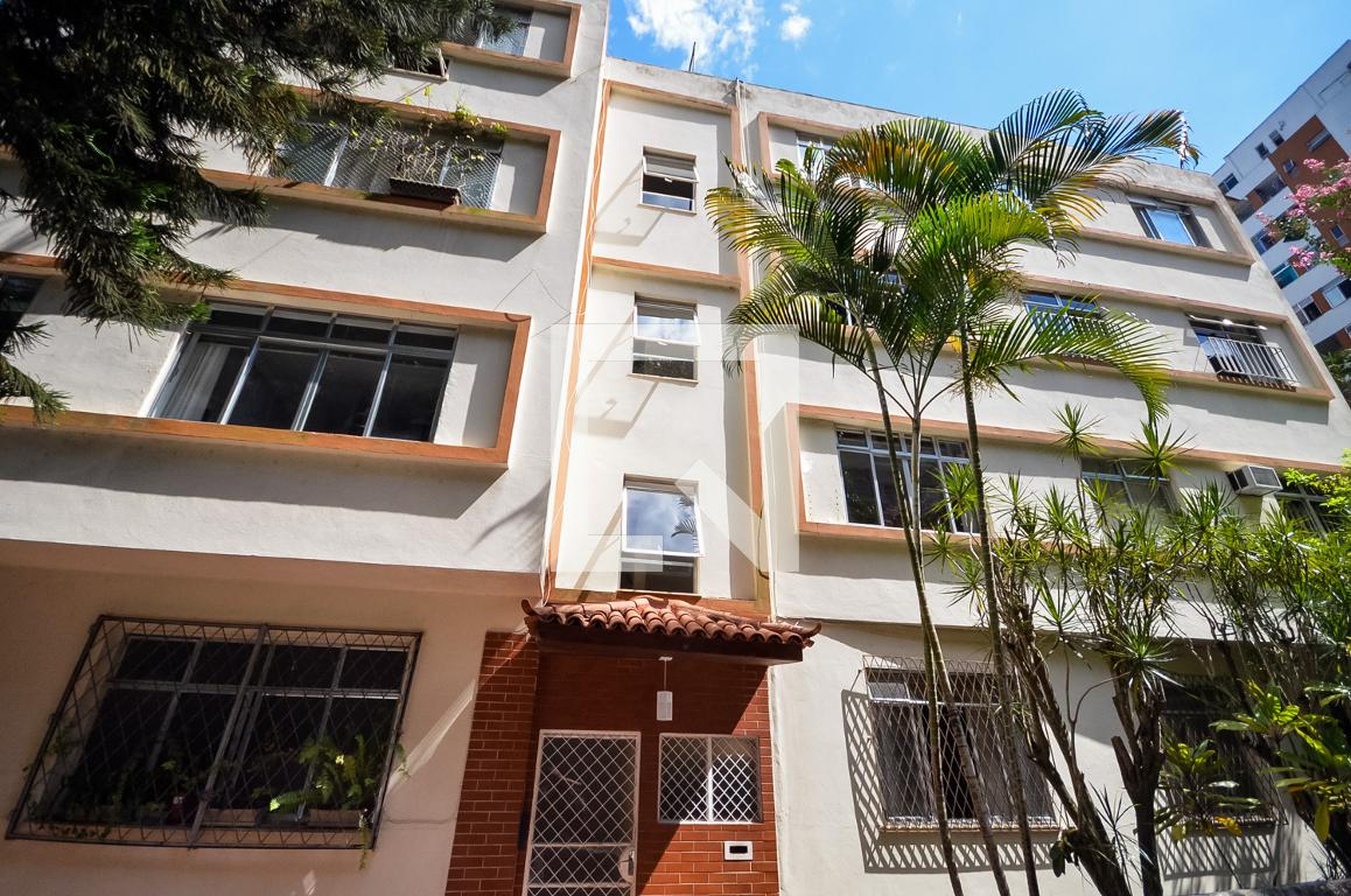 Fachada Condomínio em Rua Caruaru, 753