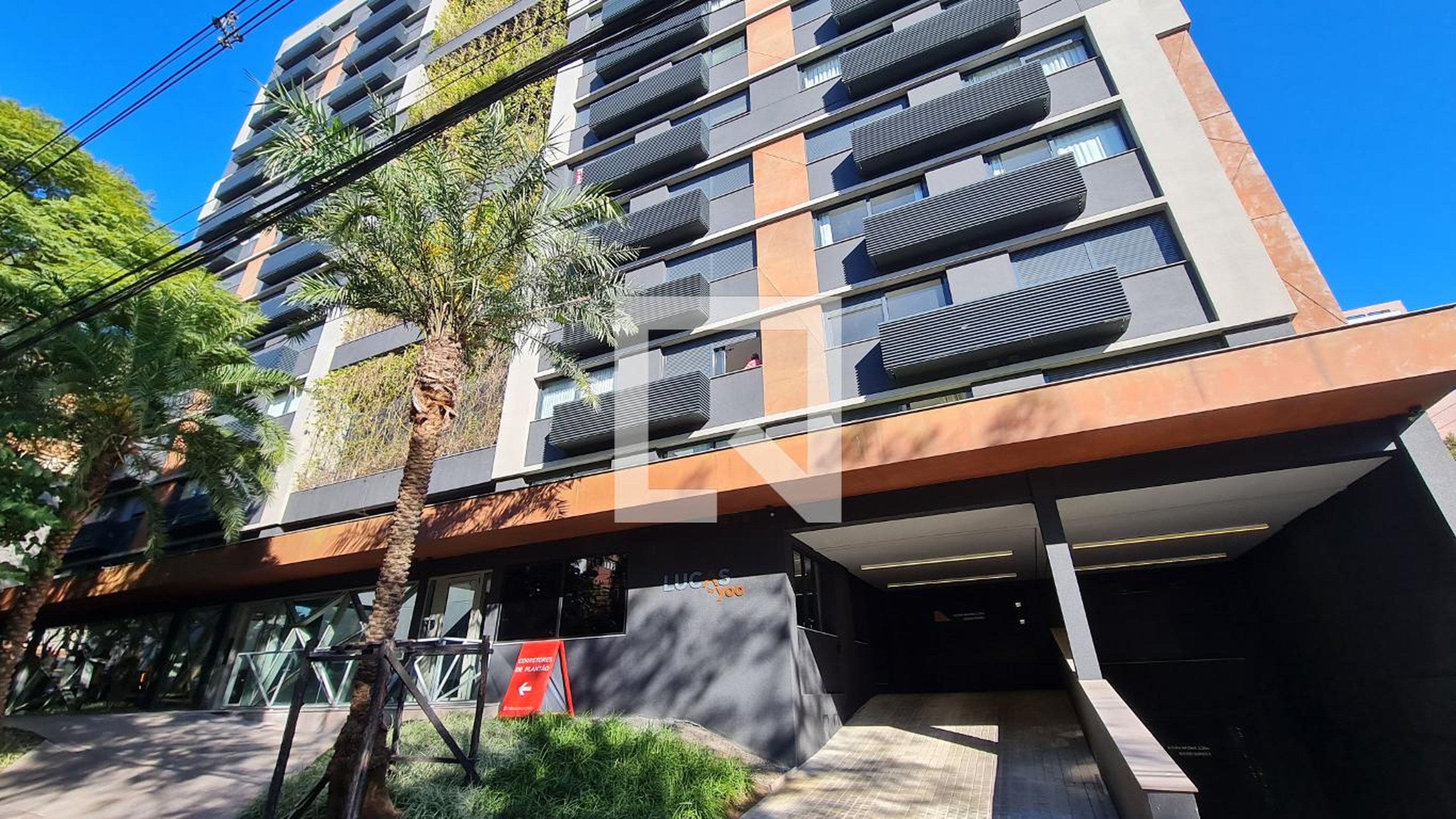 Fachada do Prédio Condomínio em Avenida Coronel Lucas de Oliveira, 400