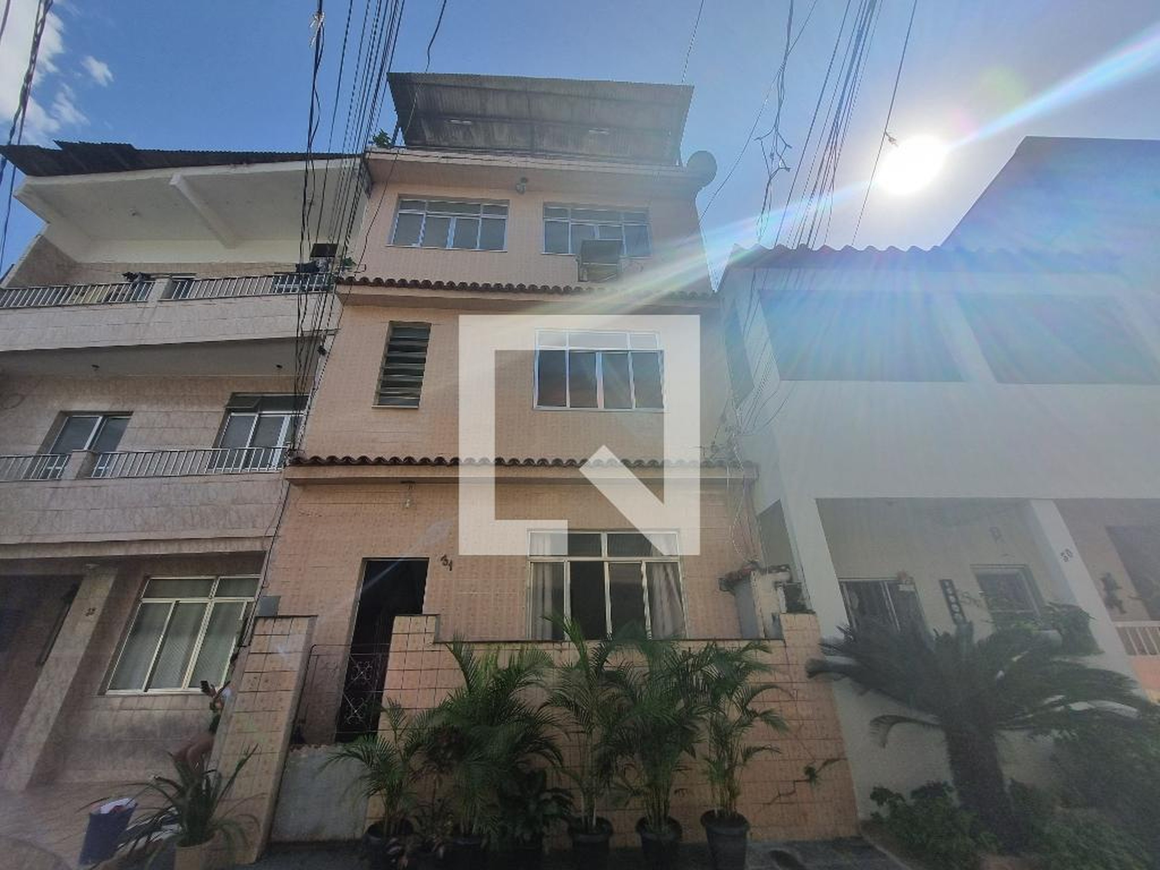 Fachada do Prédio Condomínio em Rua Guanabara, 204