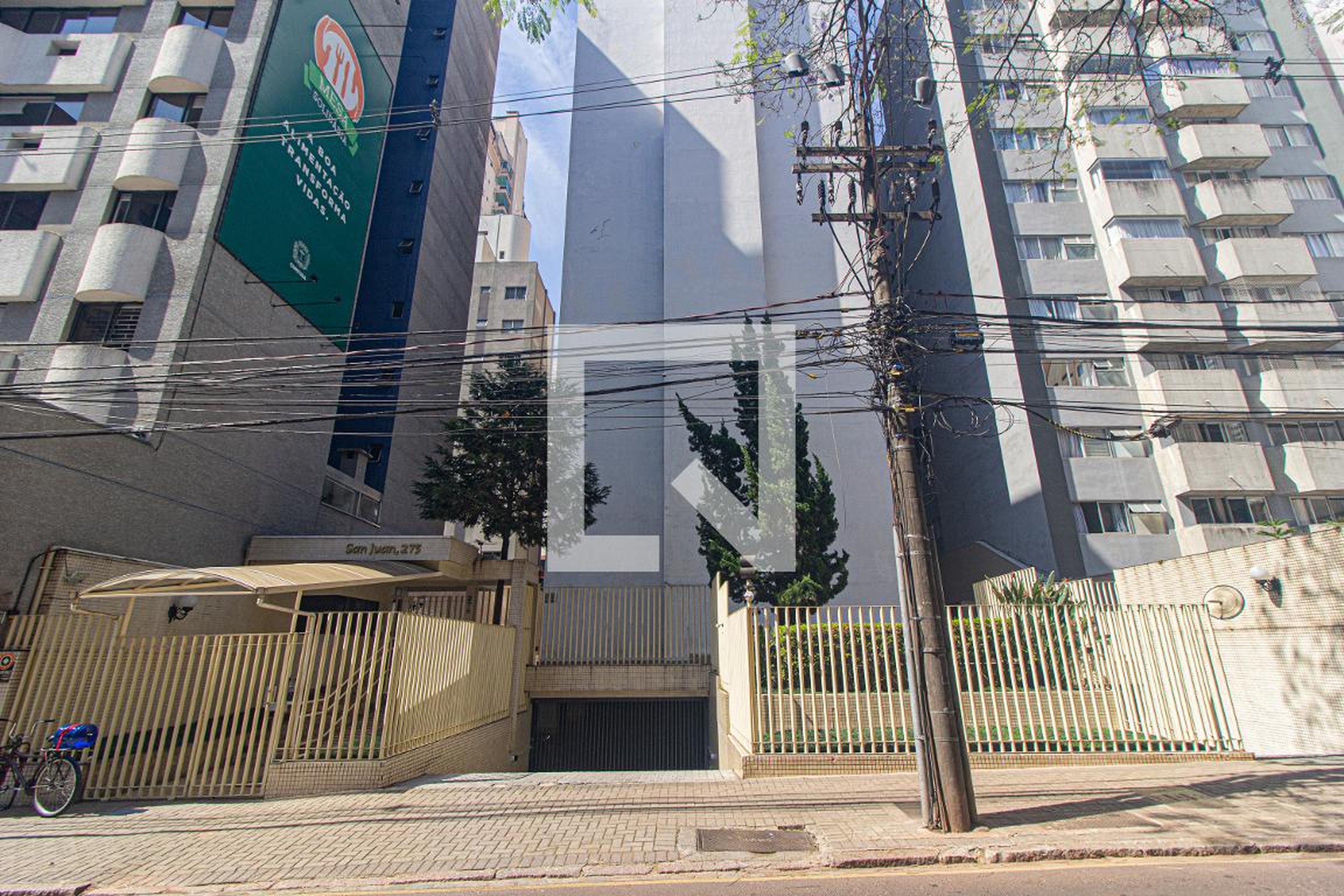 Fachada Condomínio em Rua Doutor Pedrosa, 275