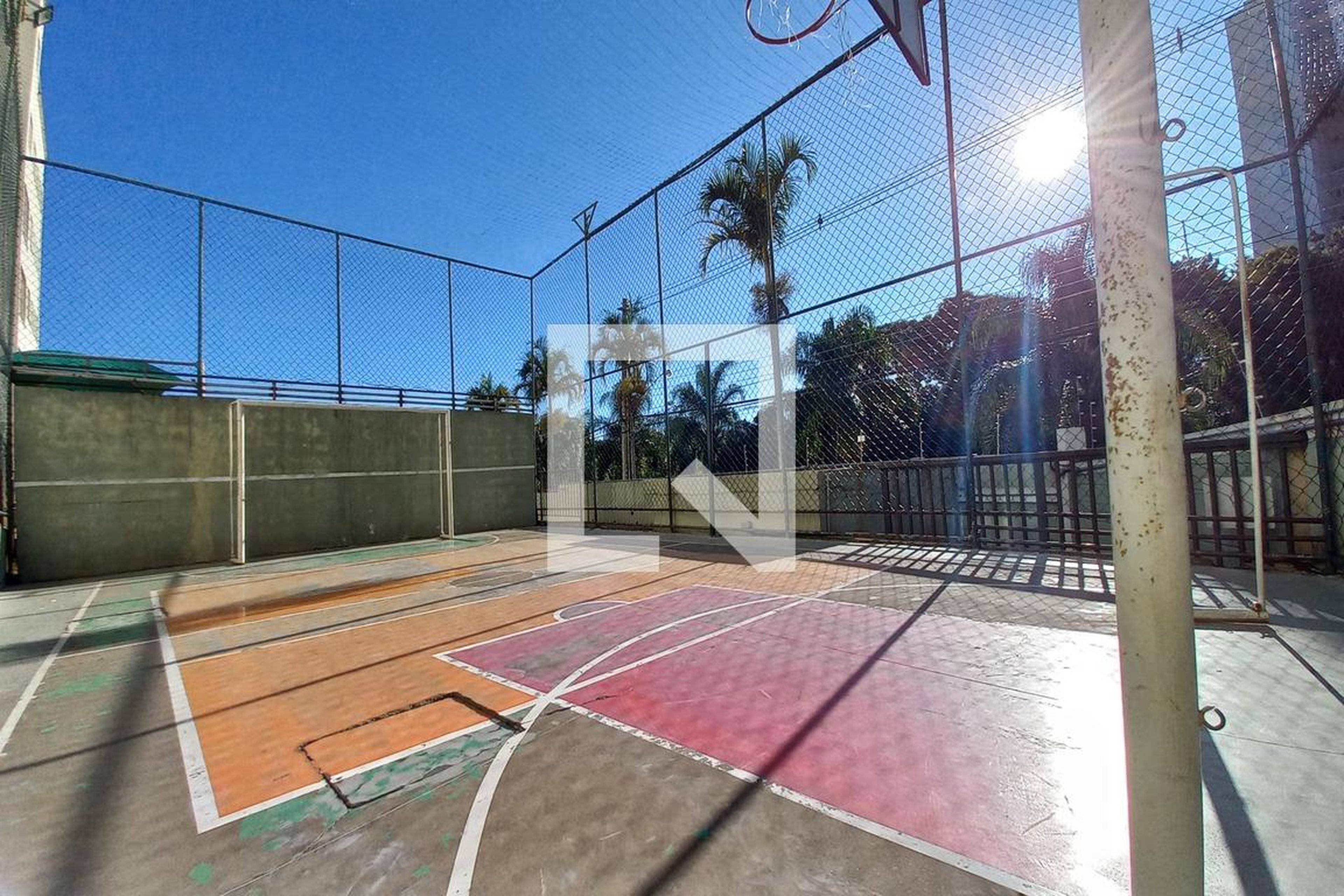 Quadra Esportiva Condomínio em Avenida São José dos Campos, 145