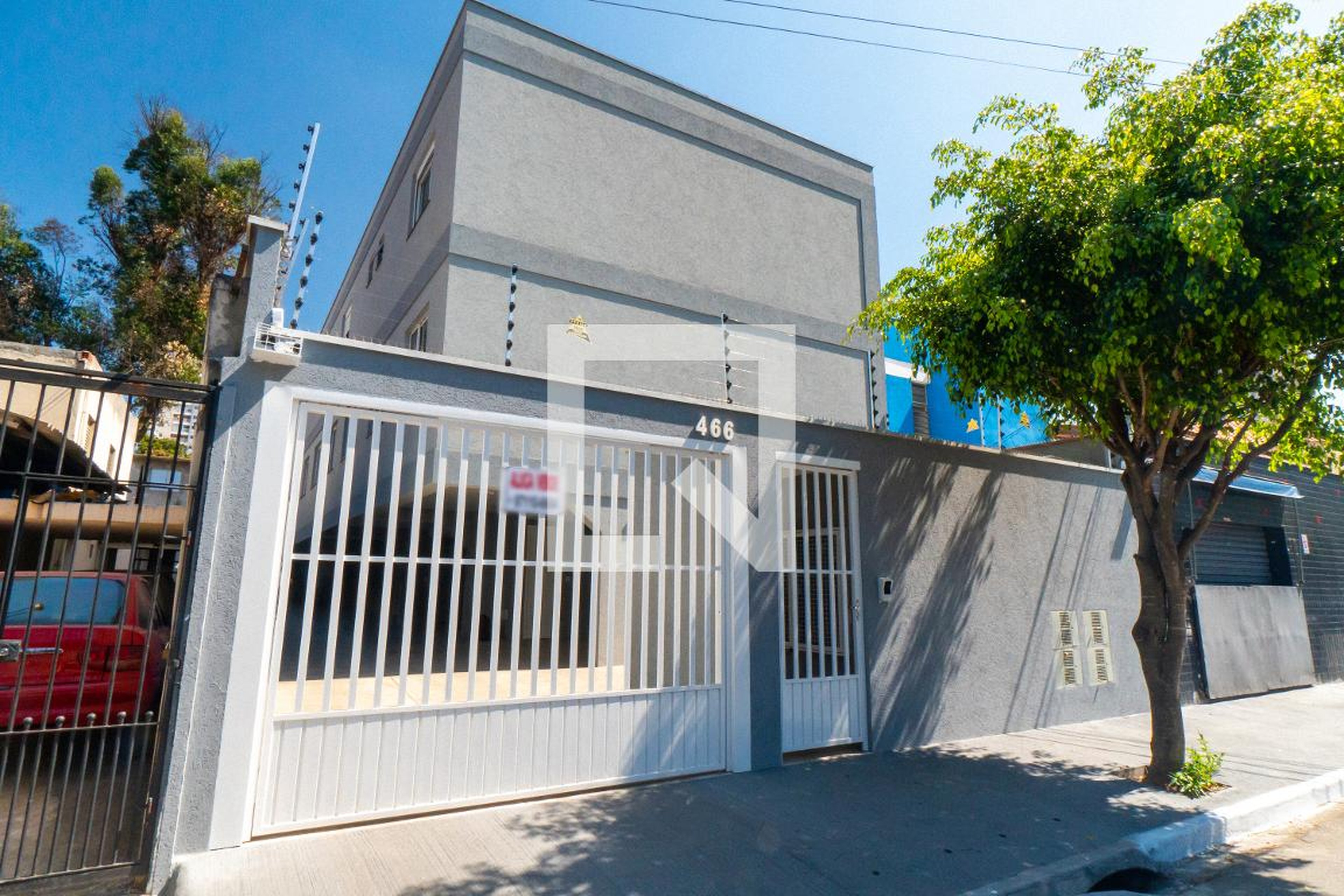 Fachada Condomínio em Rua Lomas Valentinas, 466