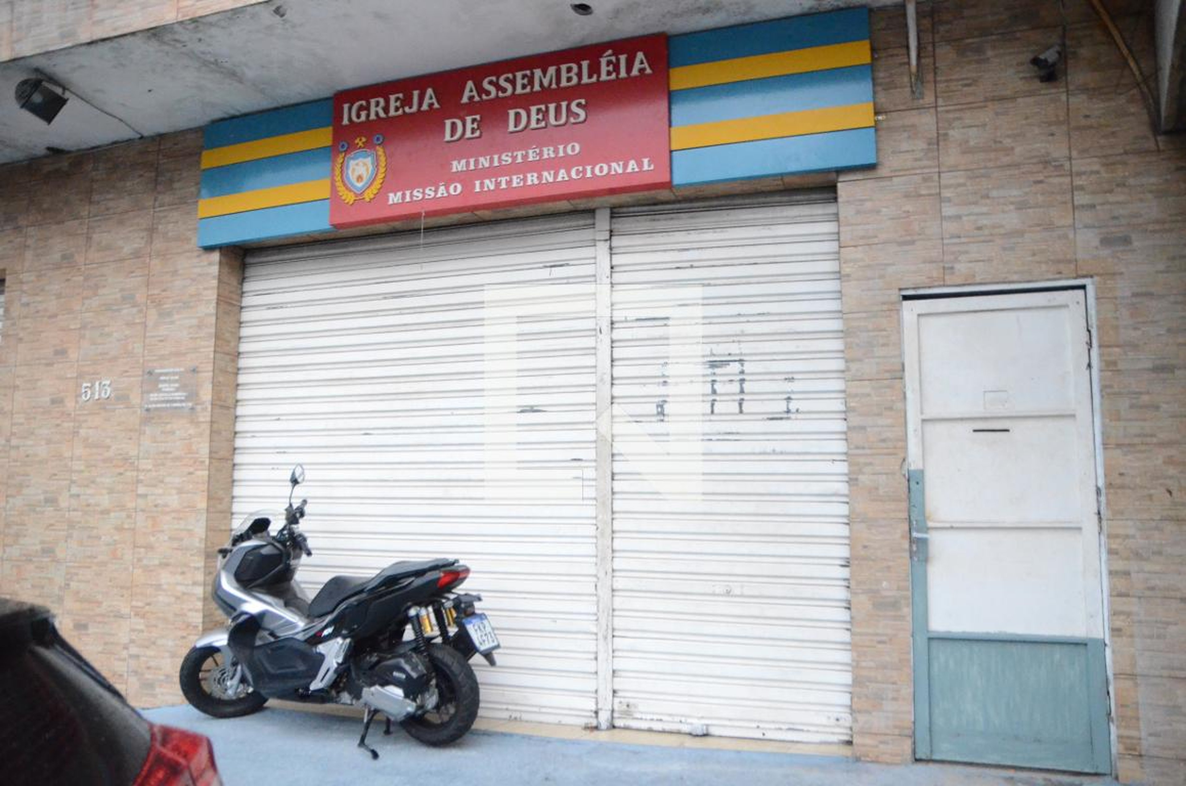 Fachada Condomínio em Rua Elízia Matos de Carvalho, 513