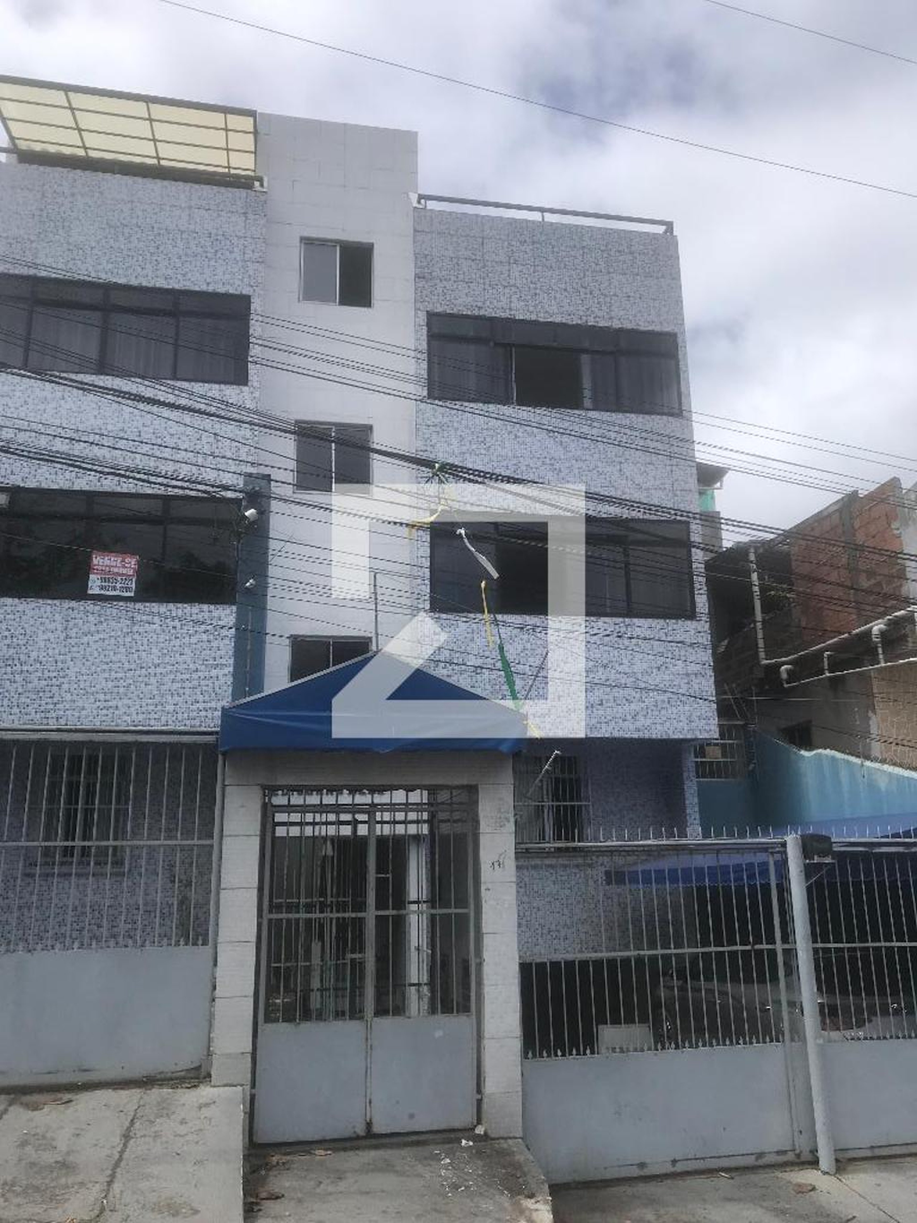 Fachada do Prédio Condomínio em Ladeira do Olossá, 17
