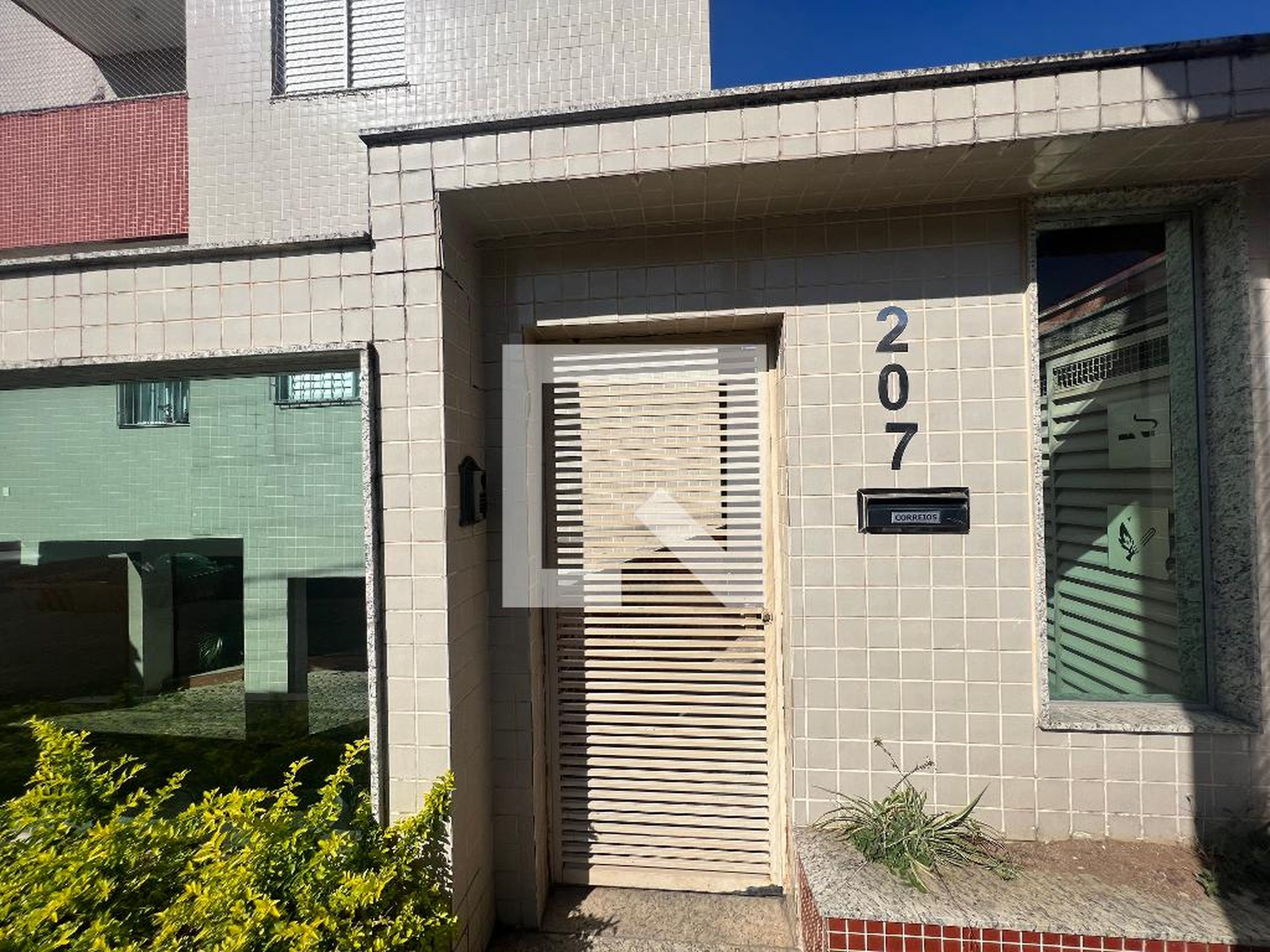 Fachada Condomínio em Rua Rita Tunde, 207