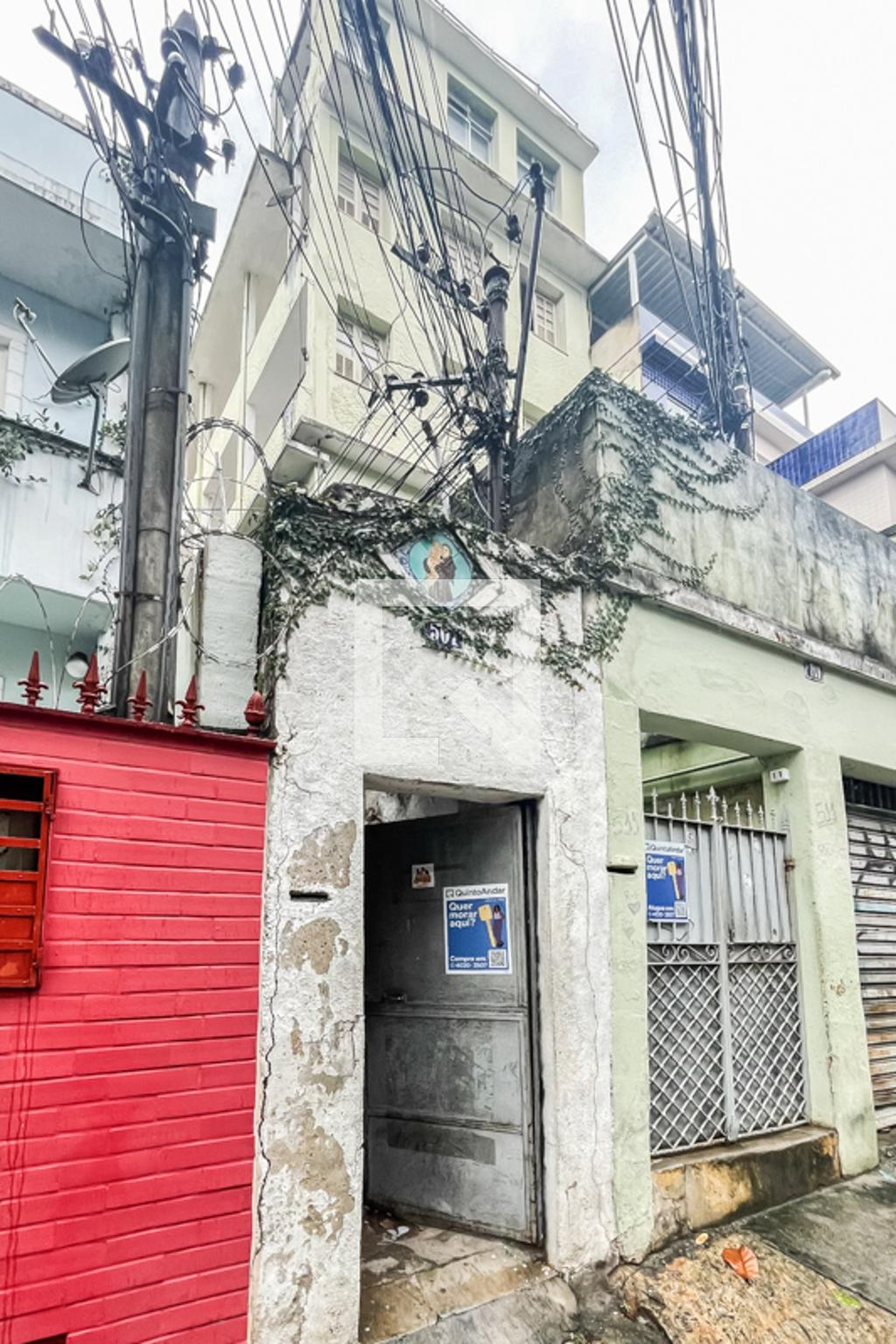 Fachada Condomínio em Rua Maia de Lacerda, 507