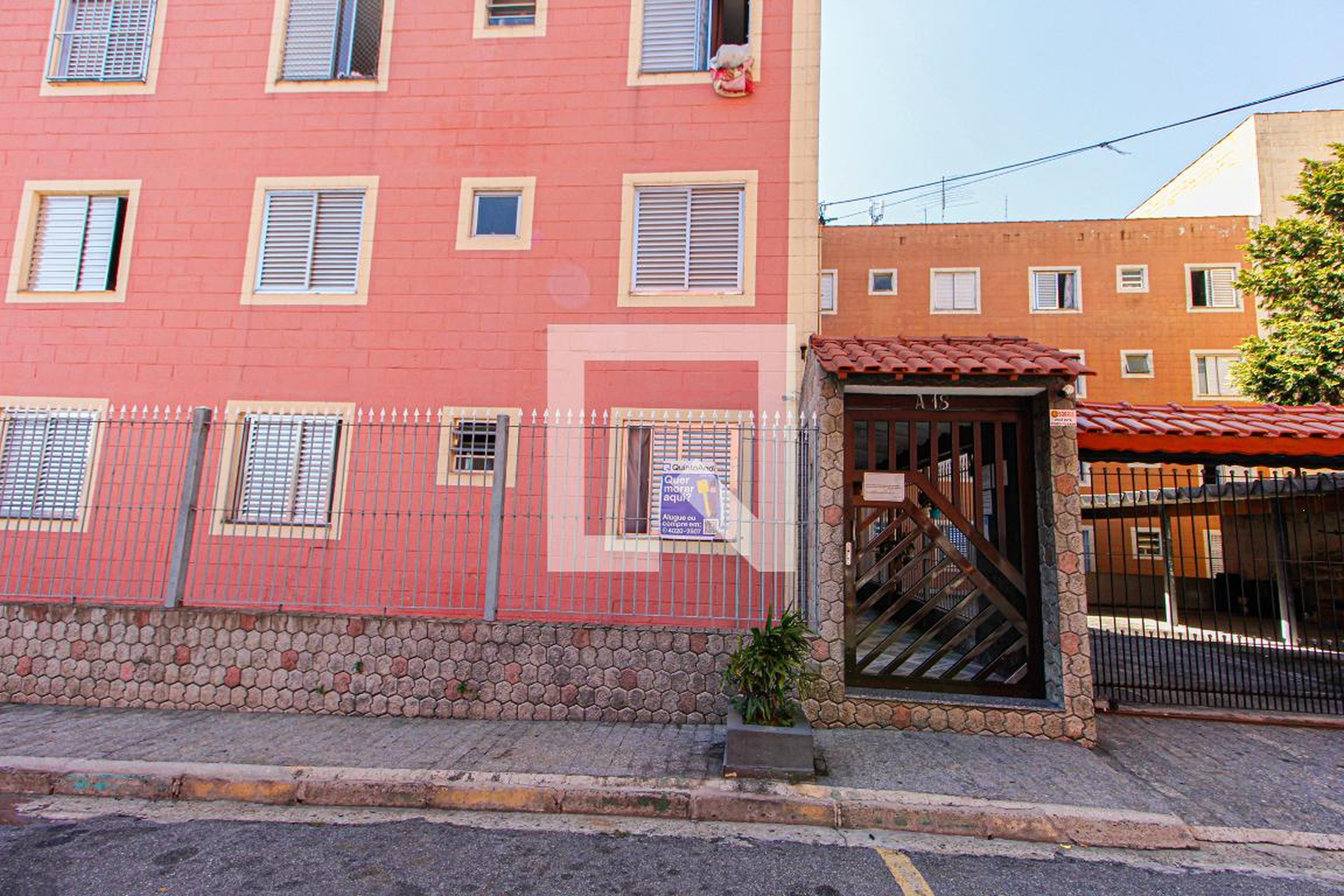Fachada do Prédio Condomínio em Rua Jaime Costa, 18