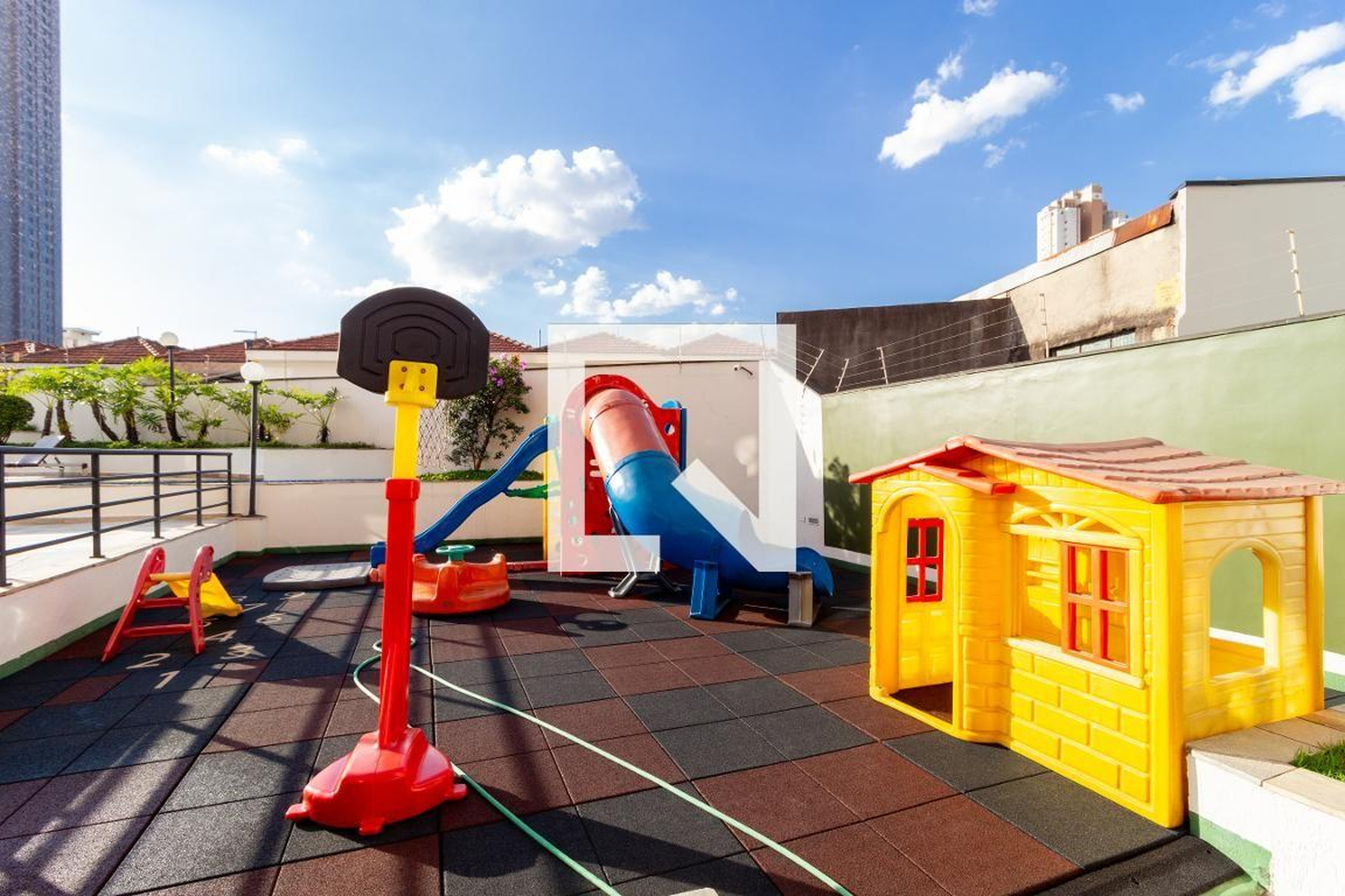 Playground - Anália Franco Residence