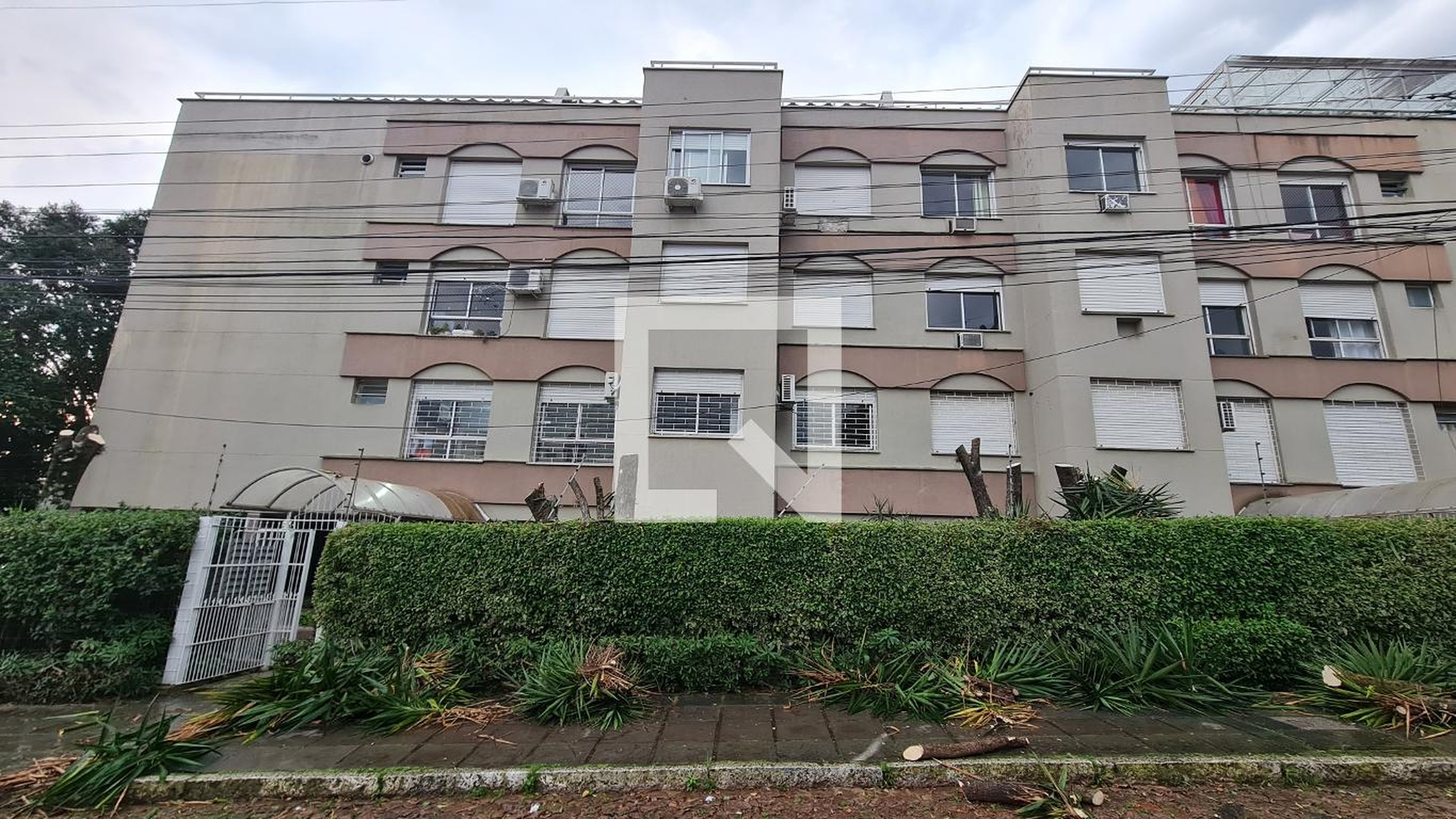 Fachada do Prédio Condomínio em Travessa Encruzilhada, 160