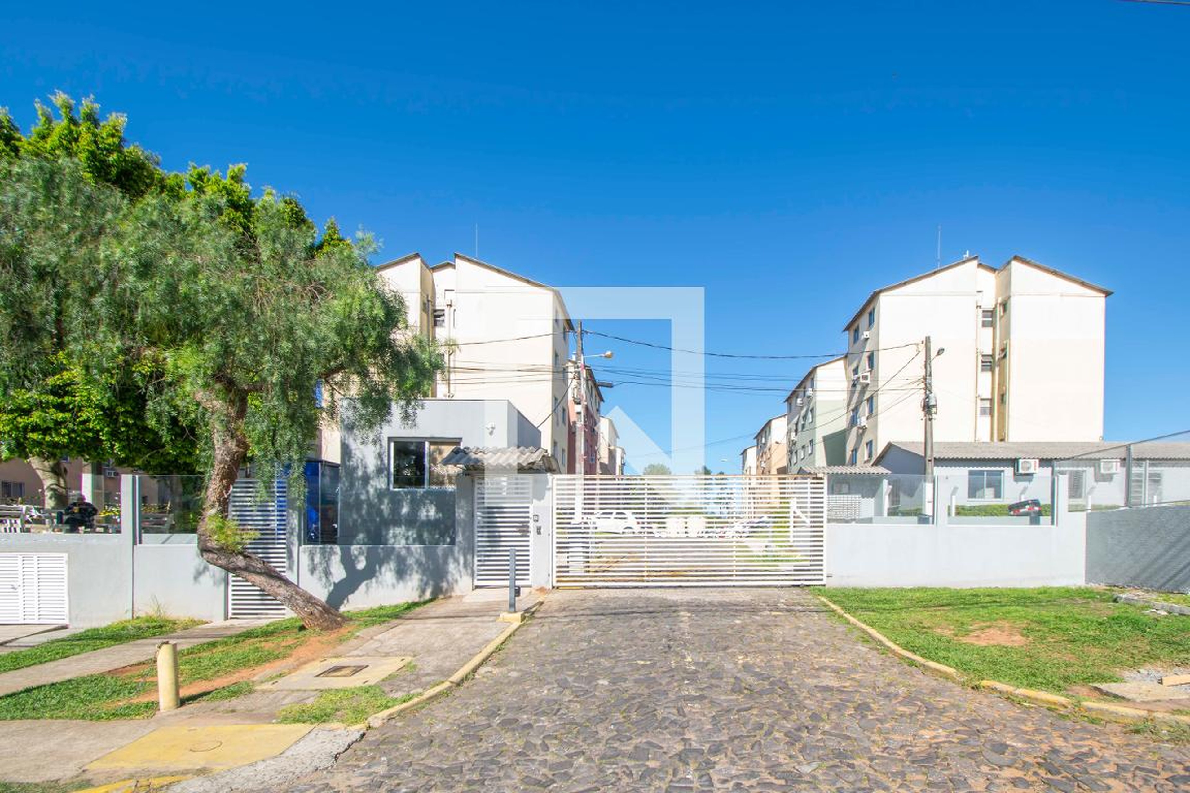 Fachada Condomínio em Rua Gildo de Freitas, 114