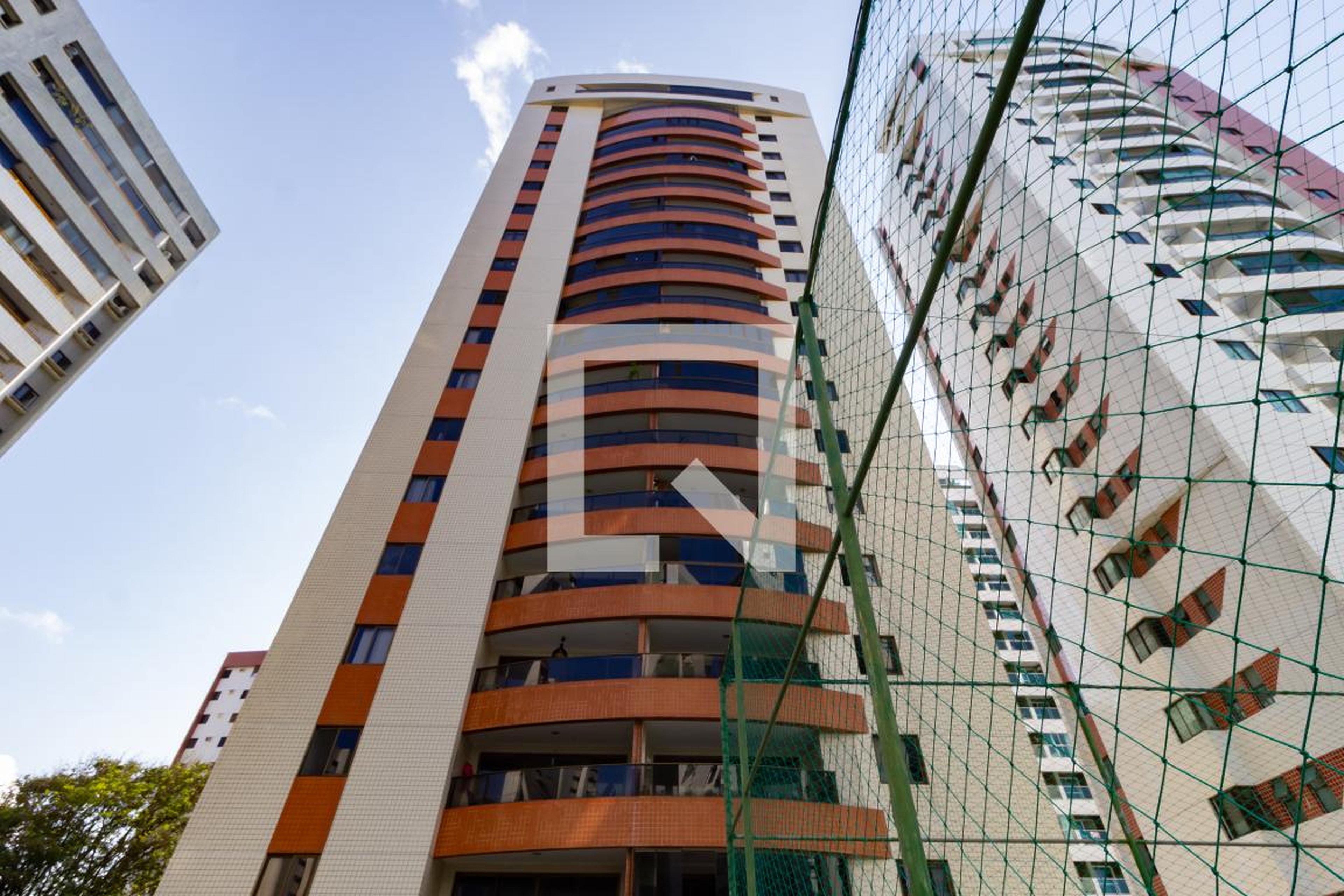 Fachada do Prédio Condomínio em Rua Domingos Sávio, 128