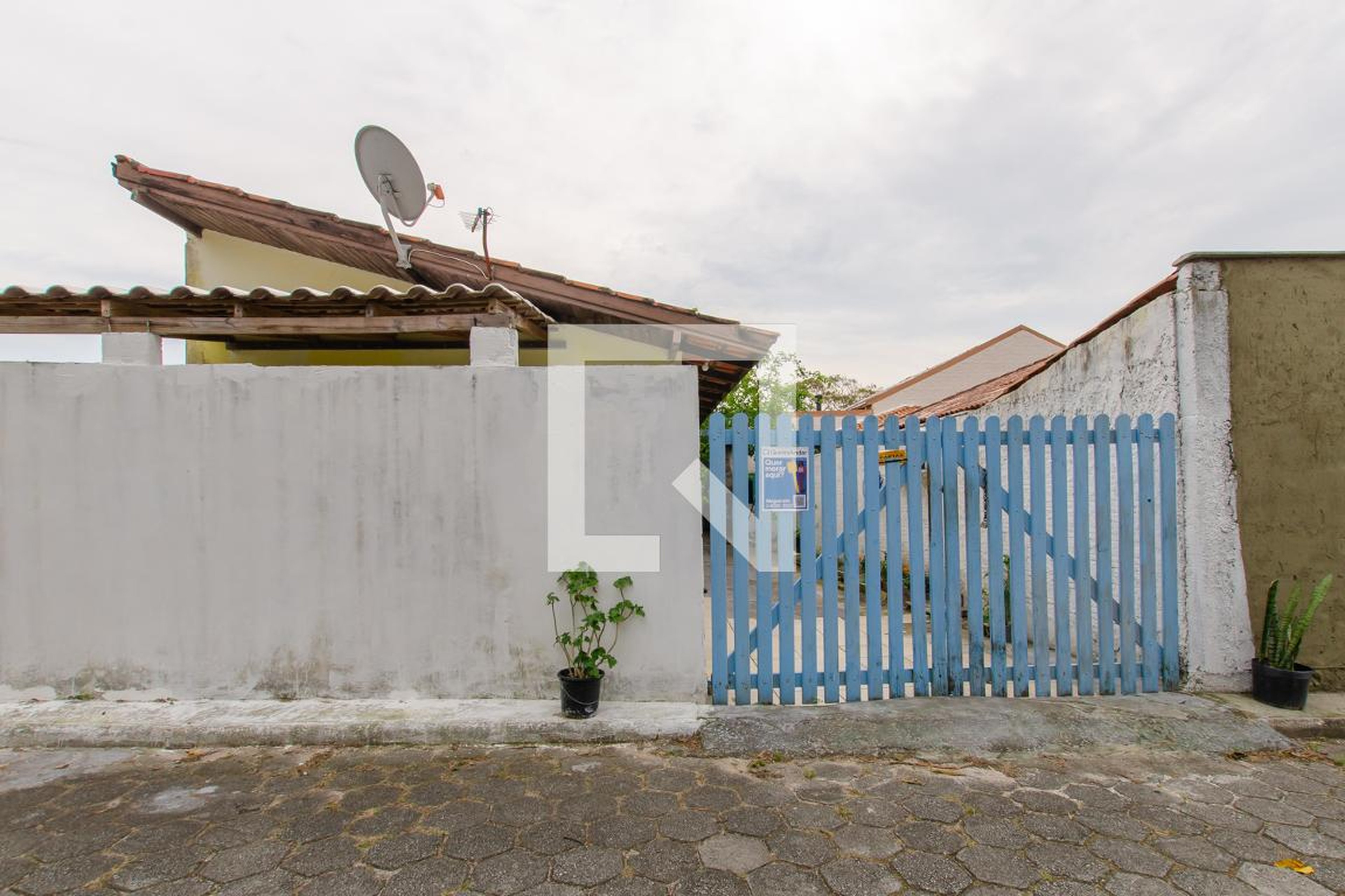 Fachada Condomínio em Servidão Alcidomiro Flores, 217