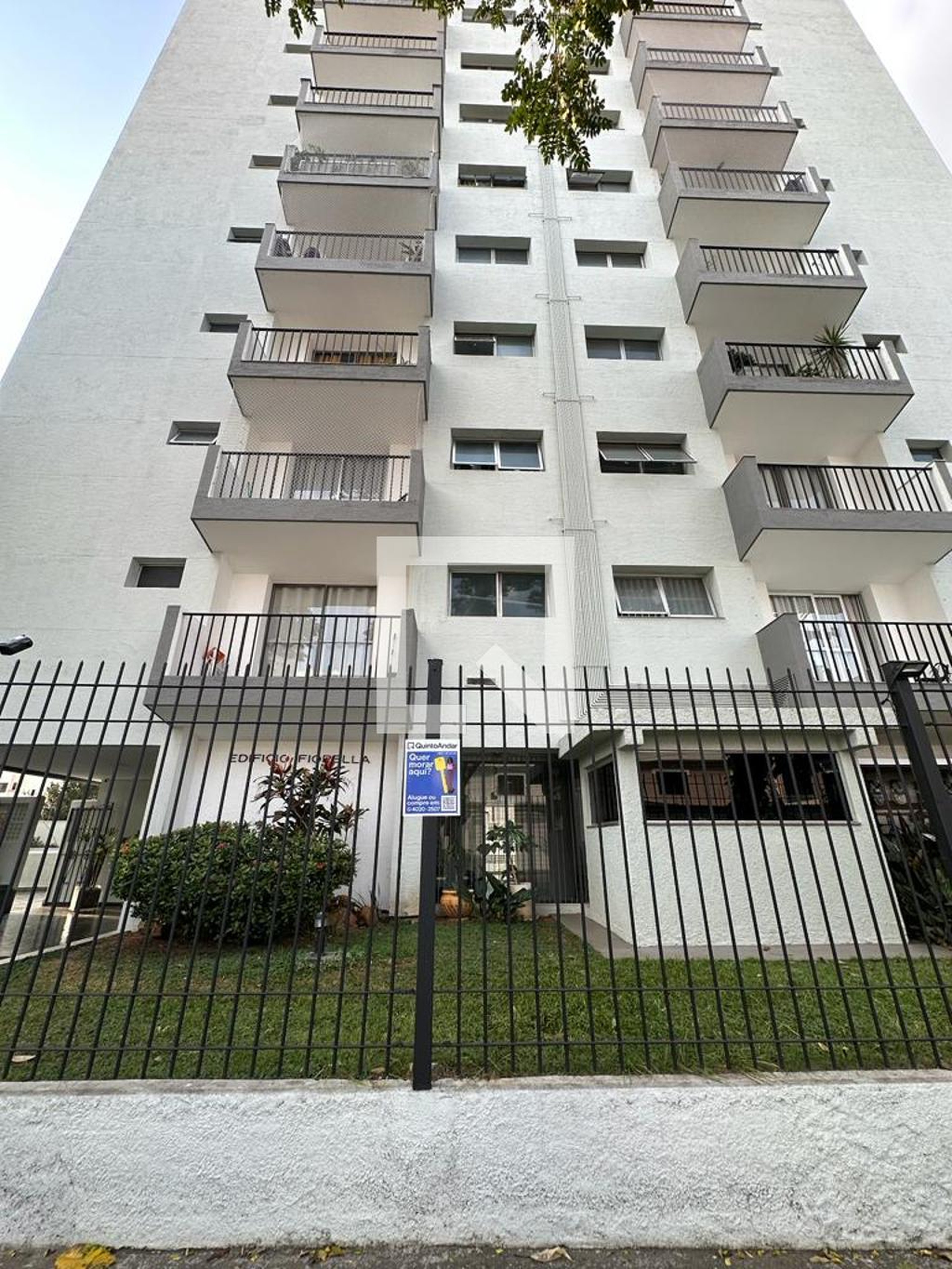 Fachada do Prédio Edificio  Fiorella