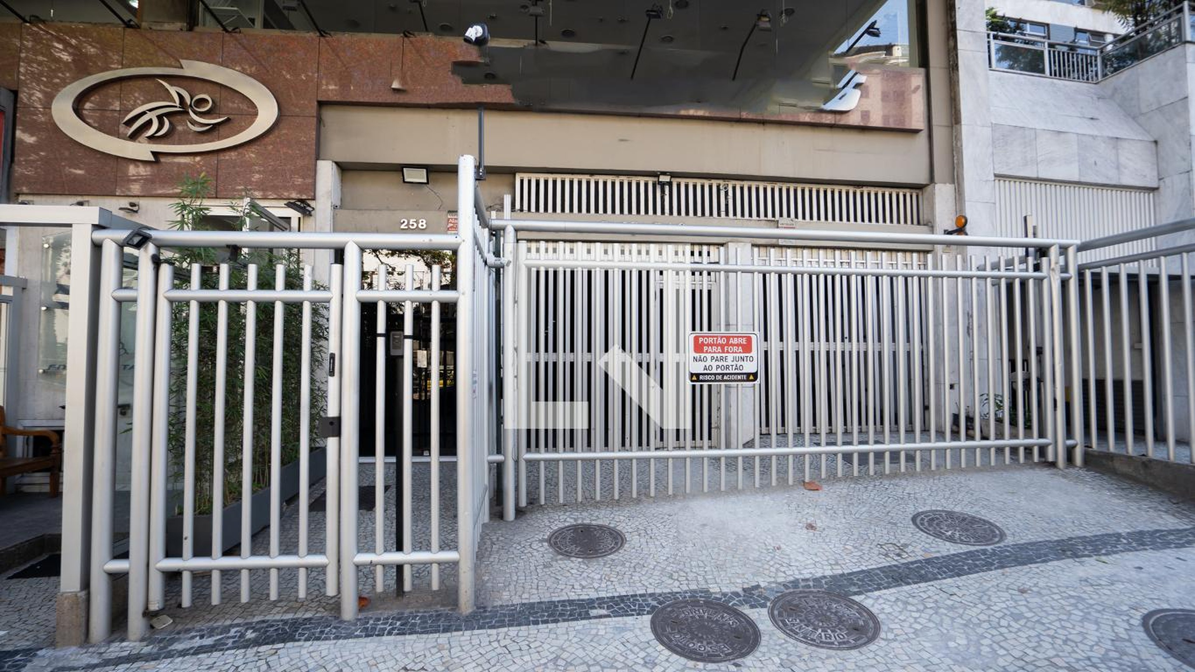 Fachada Edifício Conde de Caicaras