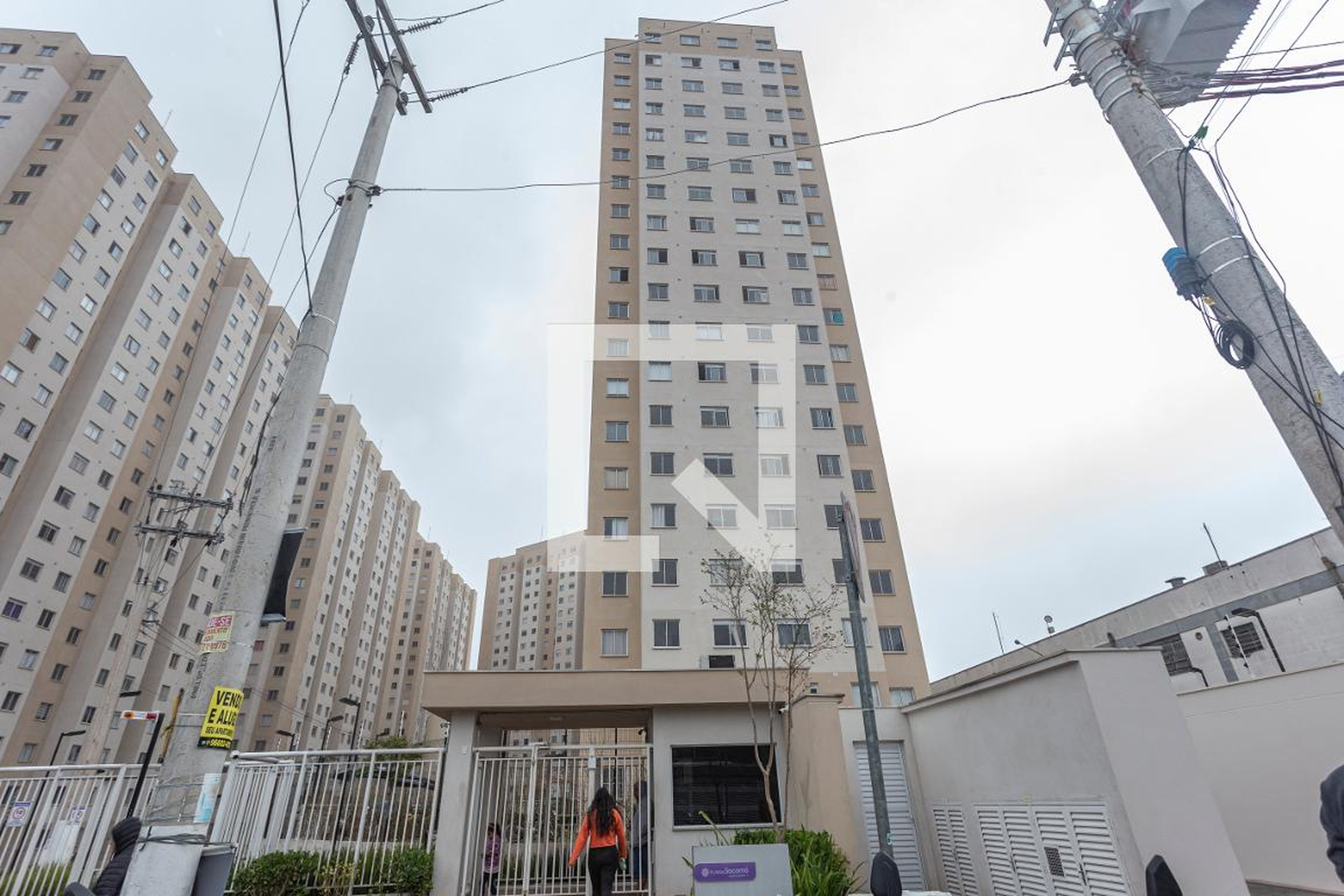 Fachada Condomínio em Rua Antônio Gomes Ferreira, 165